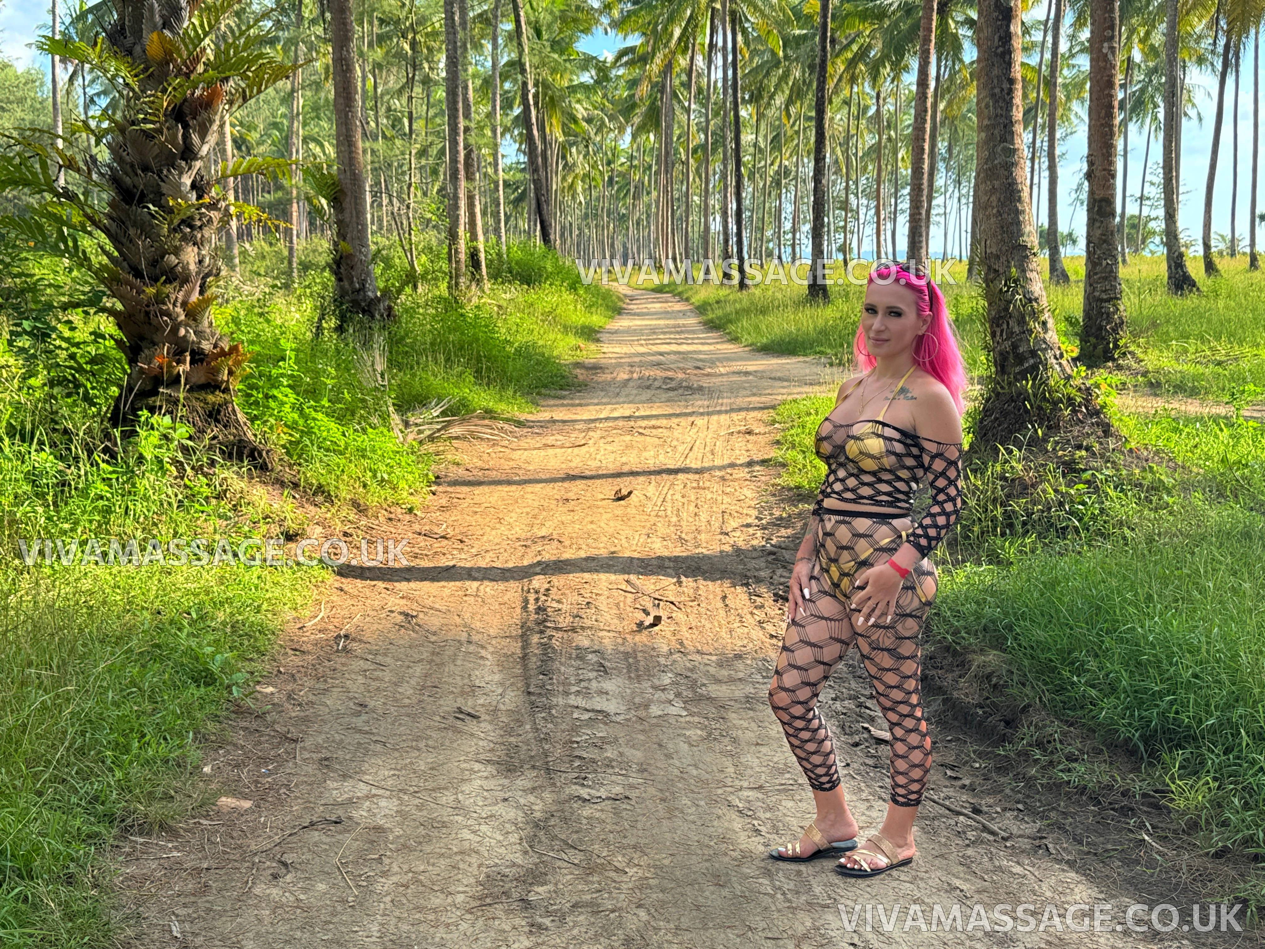 Photo 32 of Vanessa_Angel