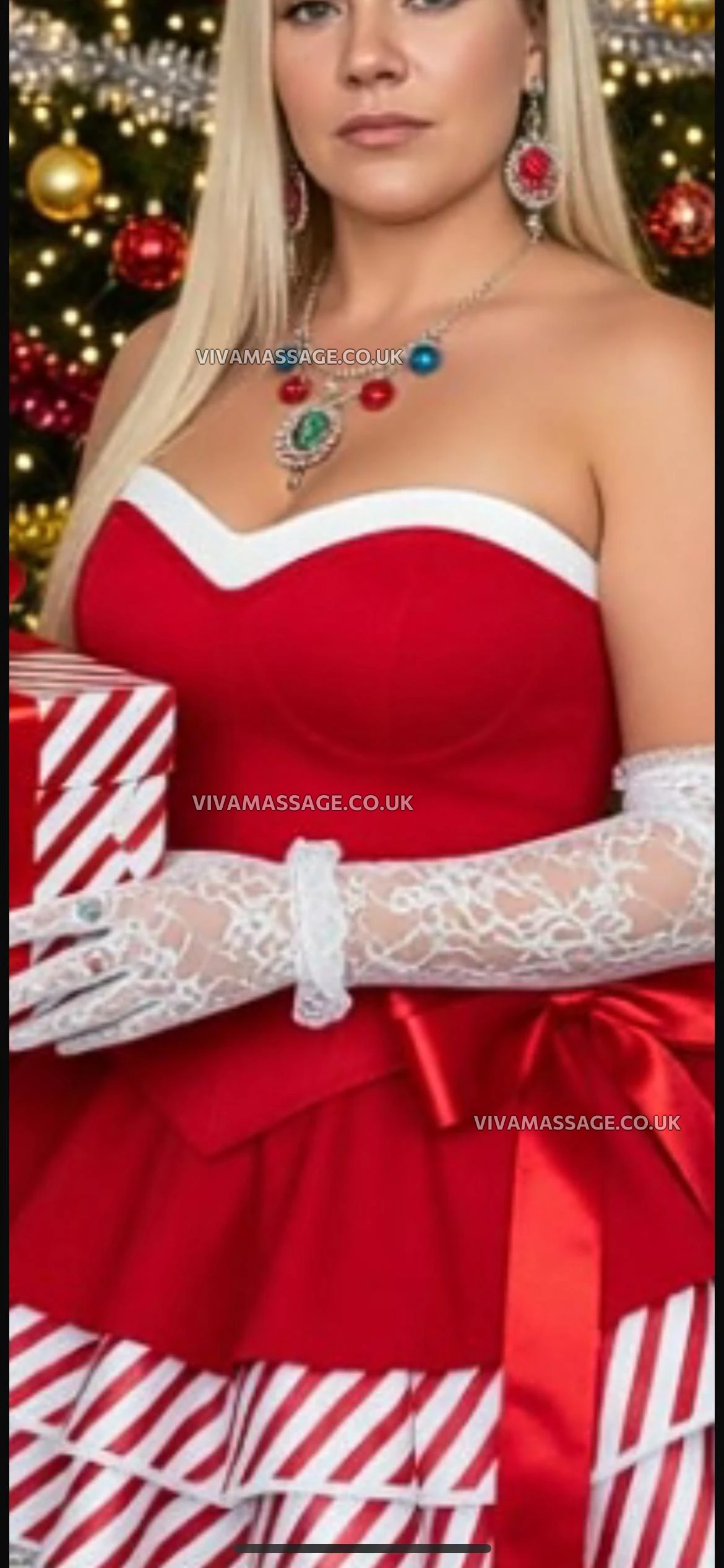 Photo 40 of English & Sexy