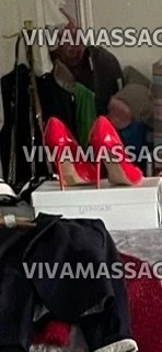 Photo 35 of English & Sexy