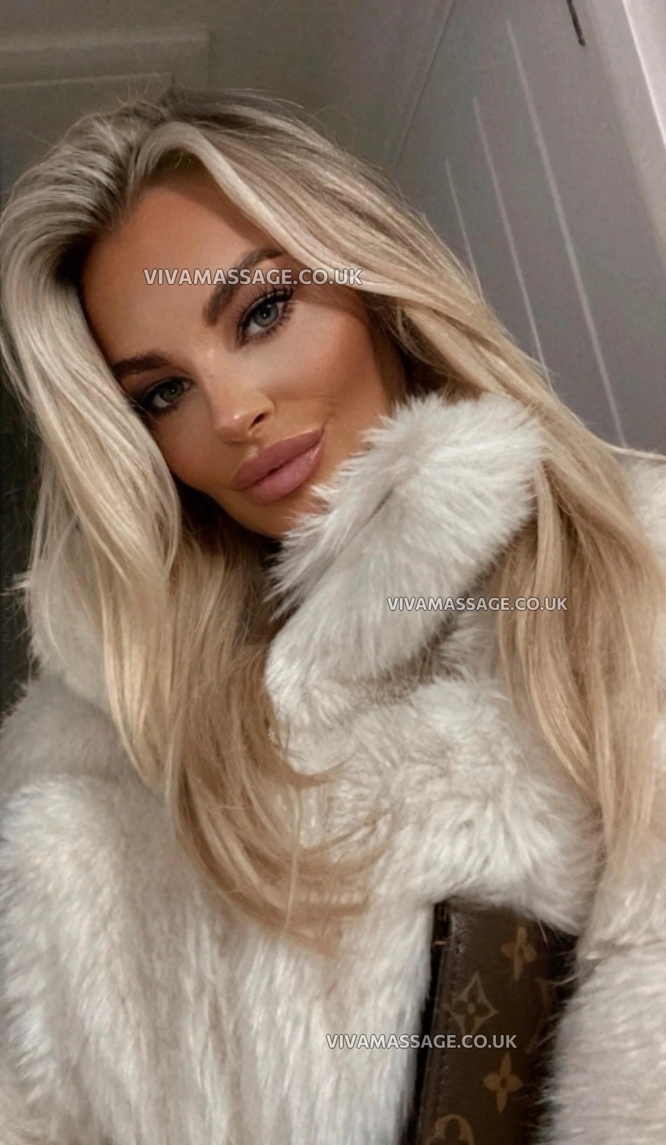 Photo 11 of ZaraWaverly