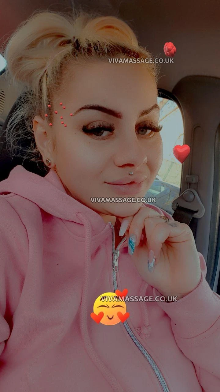 Photo 2 of MAYA BLONDY