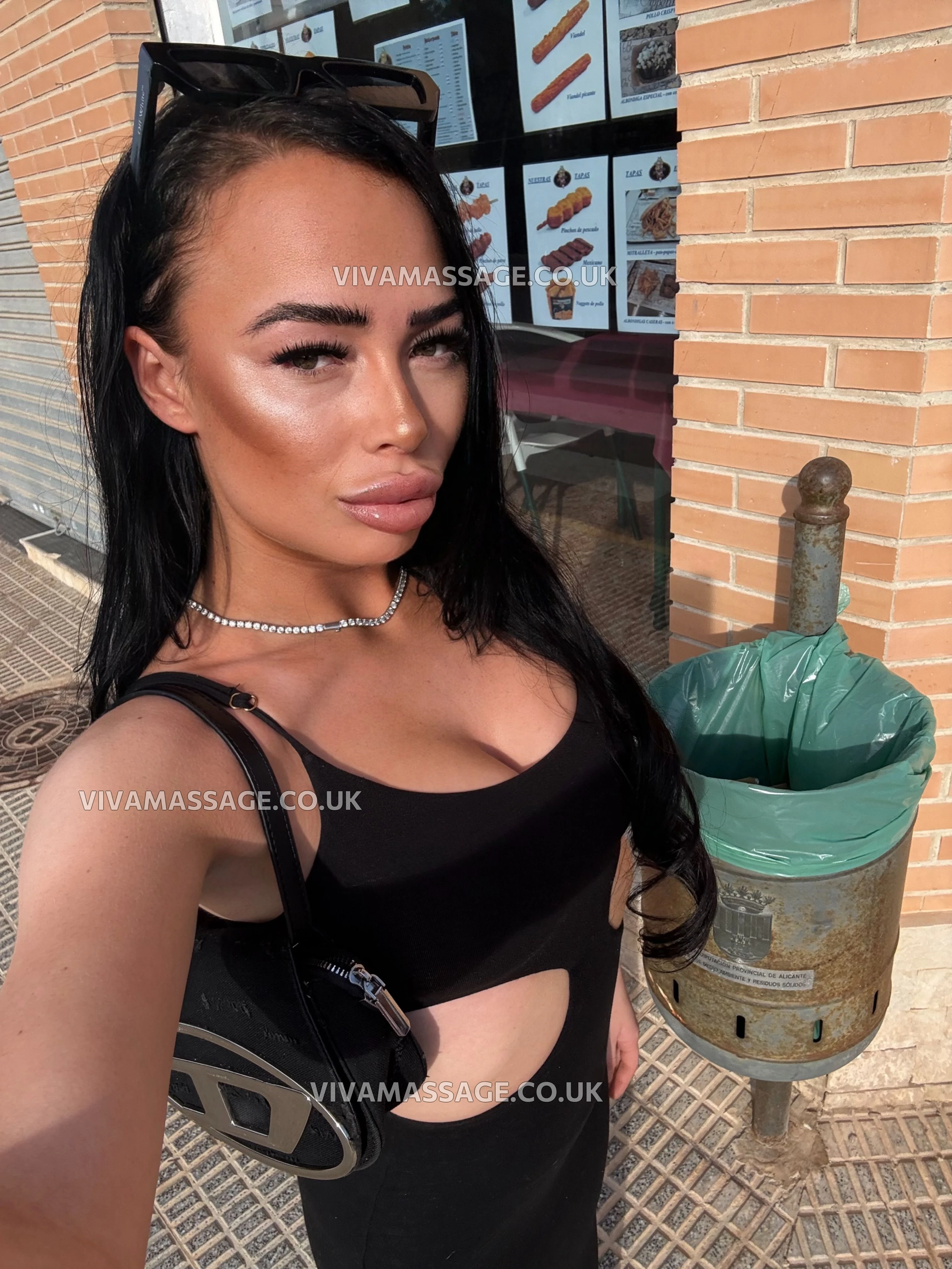 Photo 6 of Moaning_MIA_MCR