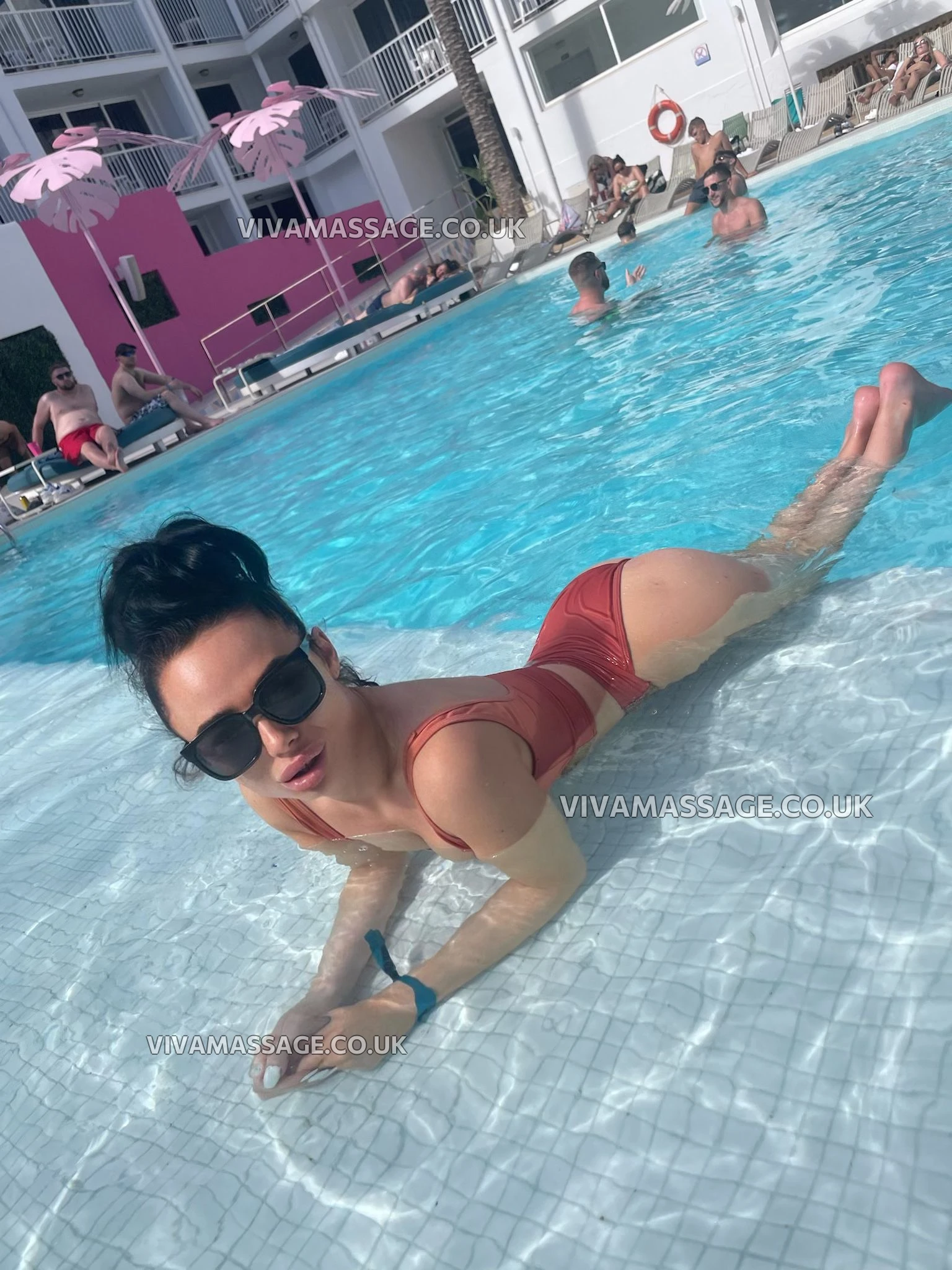 Photo 34 of Moaning_MIA_MCR