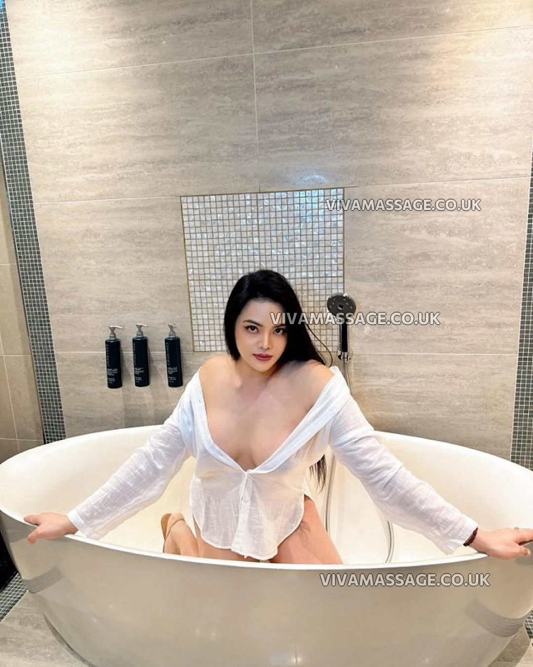 Photo 9 of POPPY HOT TS