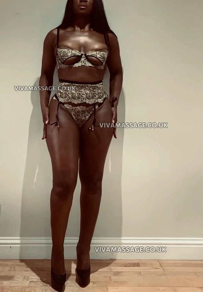 Photo 17 of Kiki London