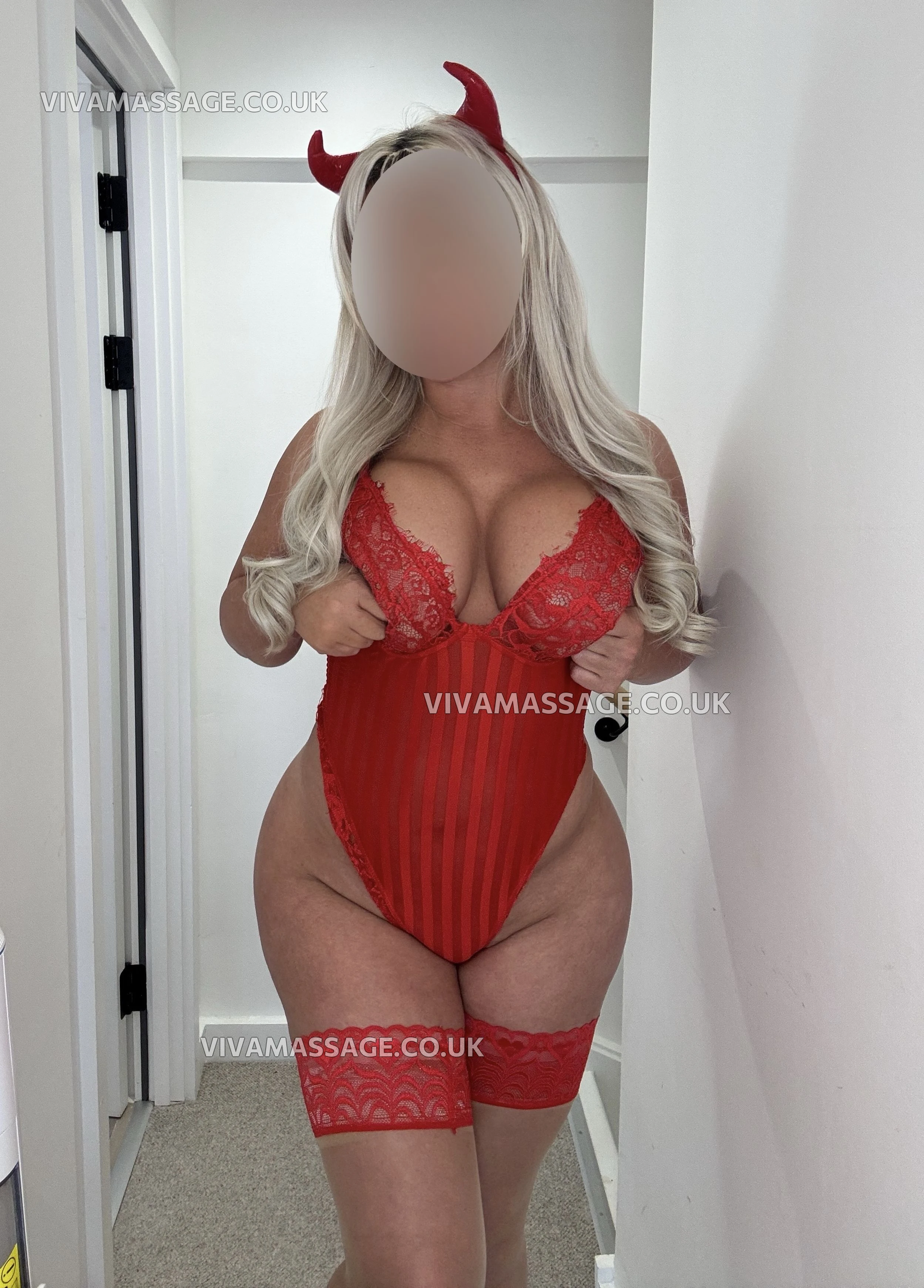 Photo 9 of LucyBlondexx