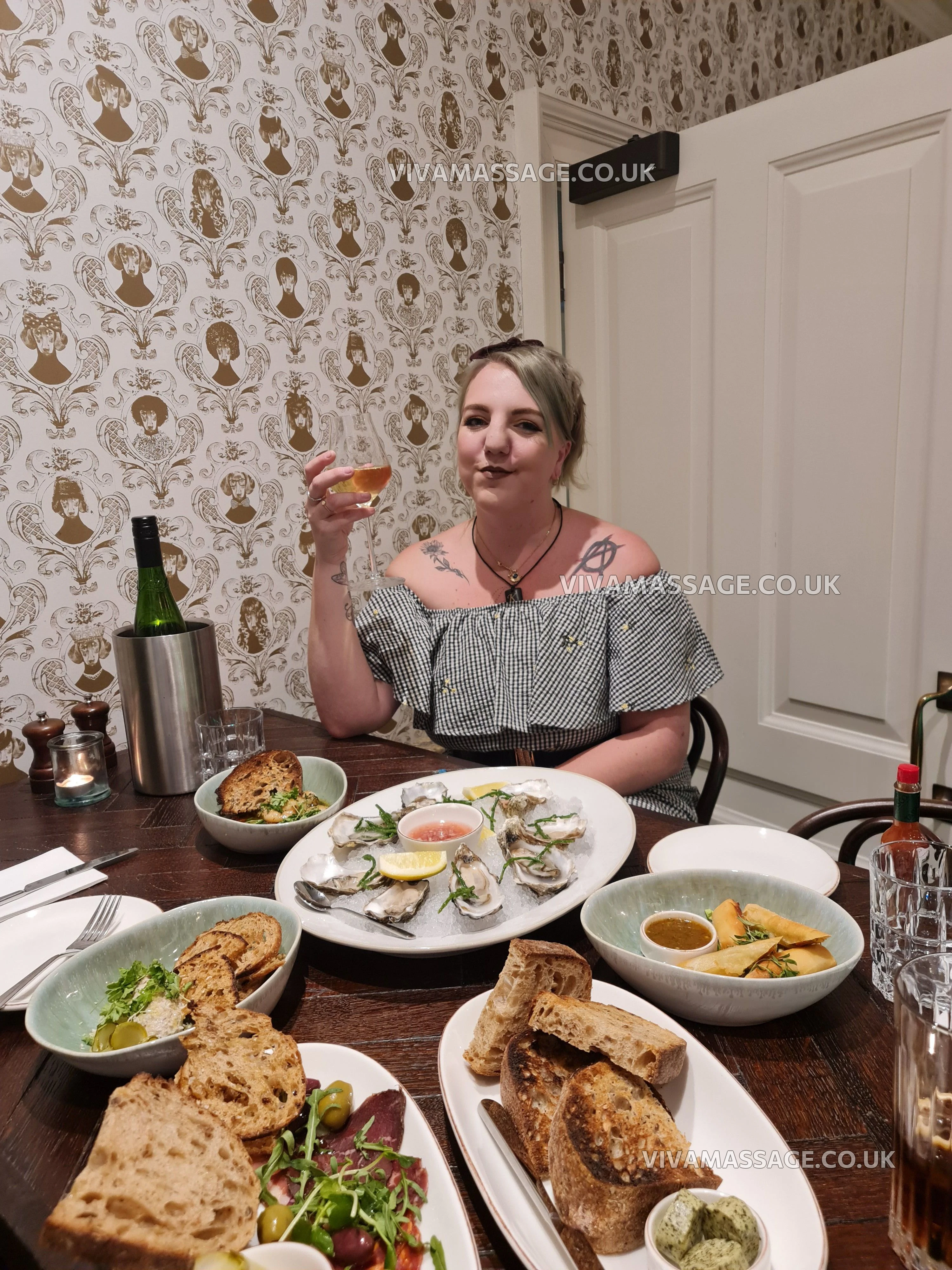 Photo 27 of Kat-astrophe!