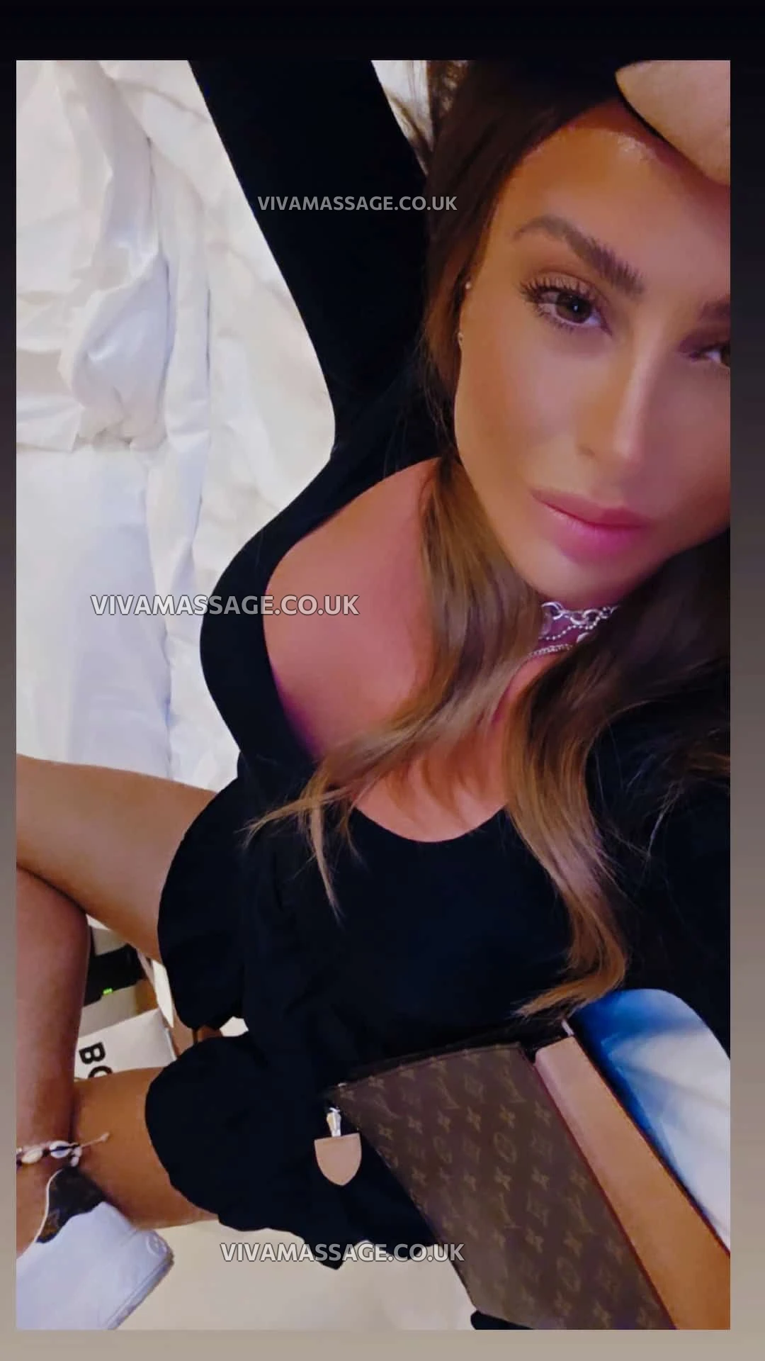 Photo 13 of GlamourSasha_