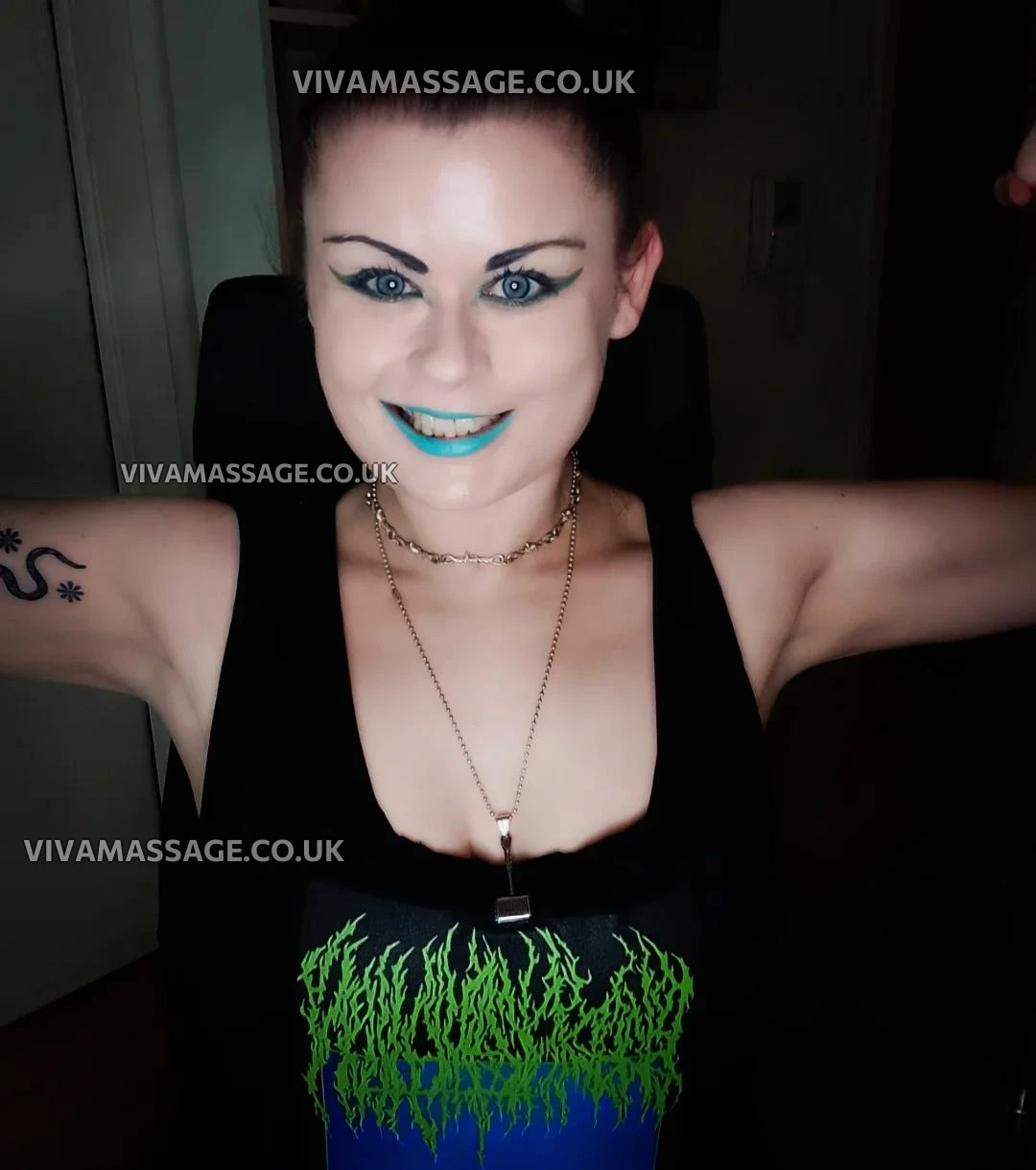 Photo 15 of Miss_Alice94