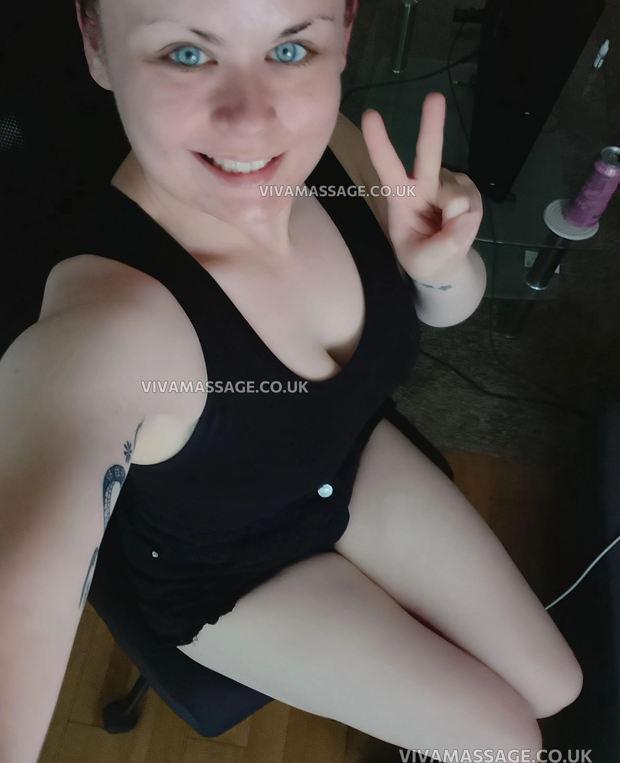 Photo 18 of Miss_Alice94