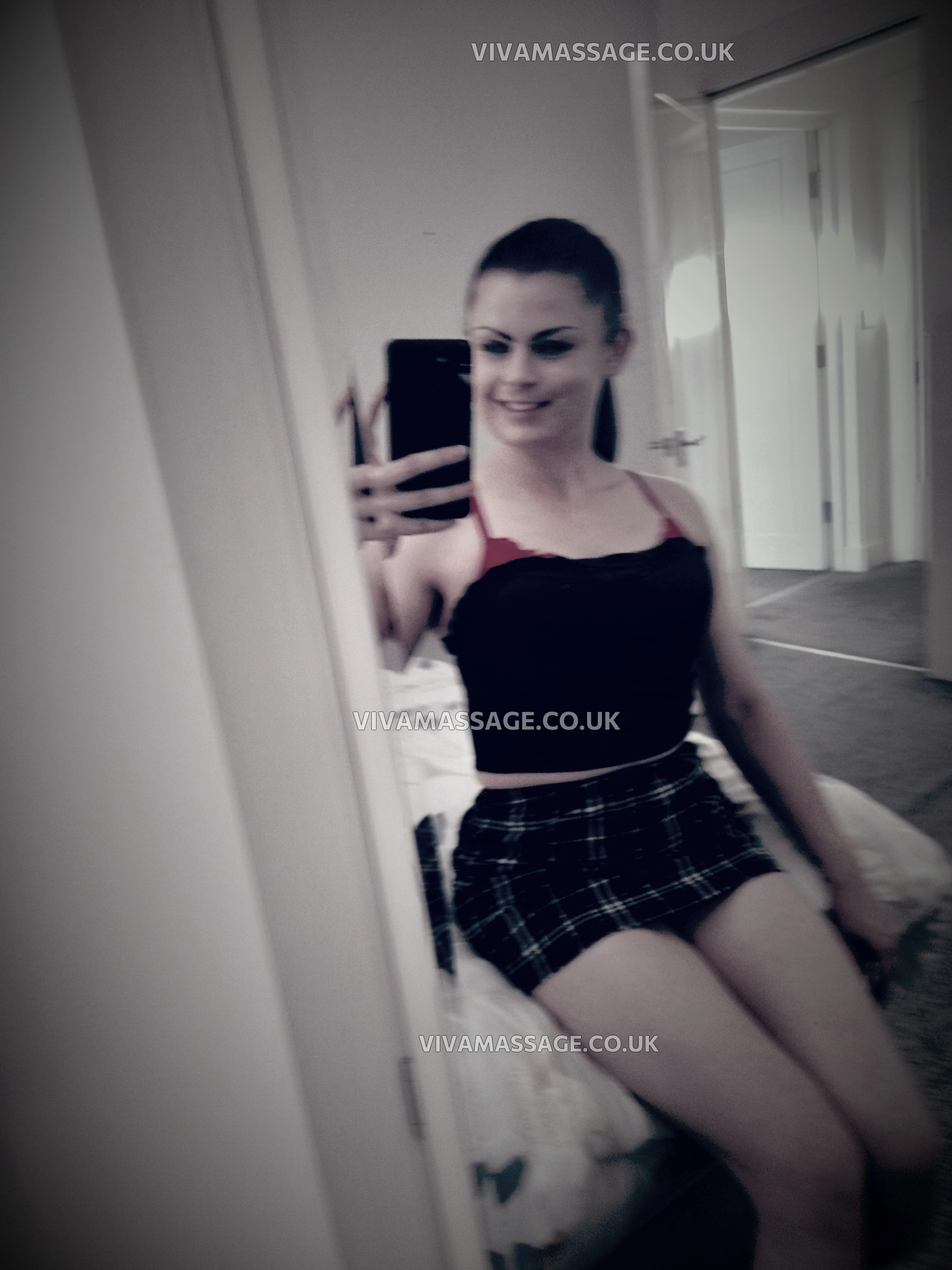 Photo 28 of Miss_Alice94