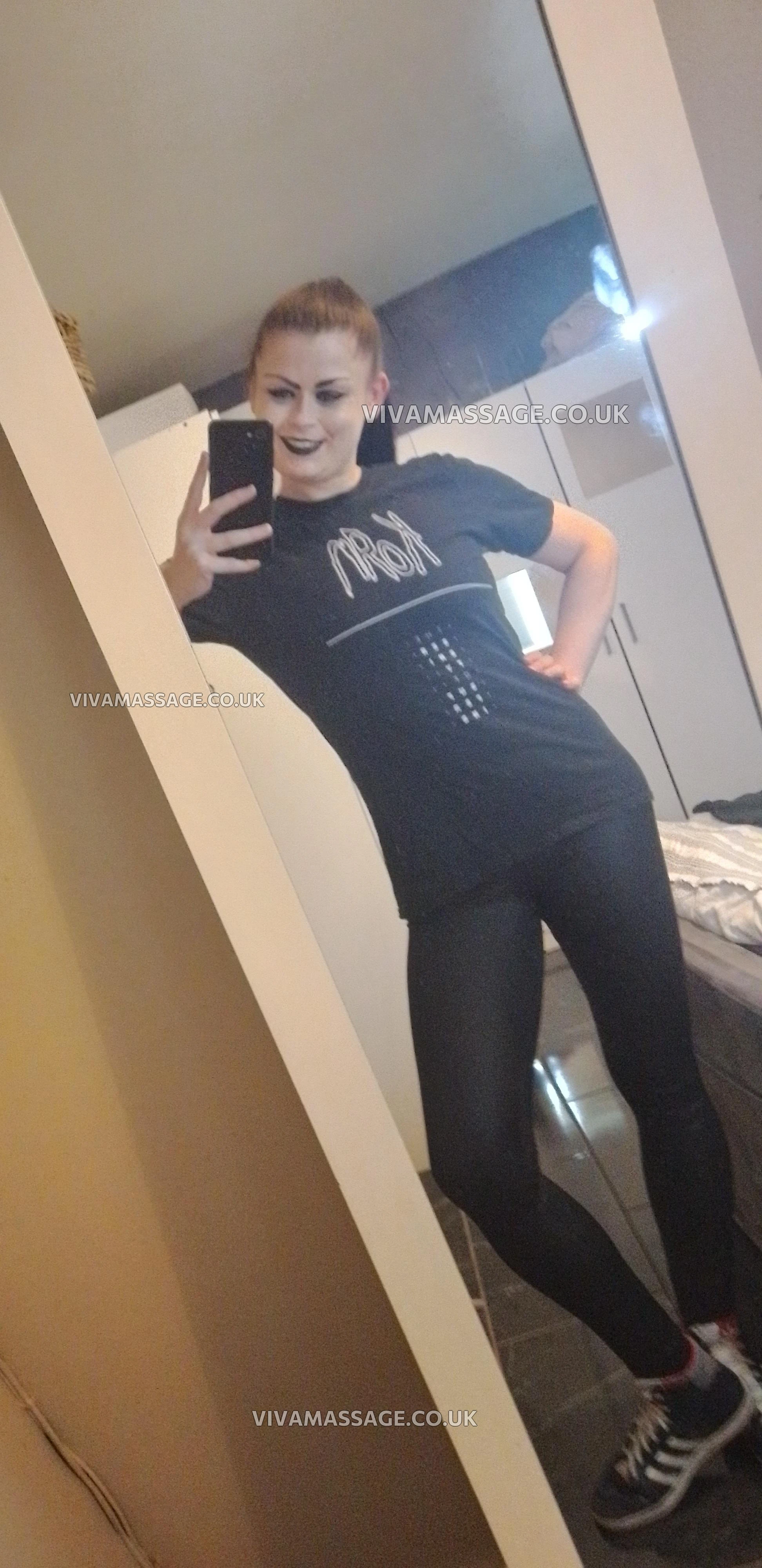 Photo 41 of Miss_Alice94