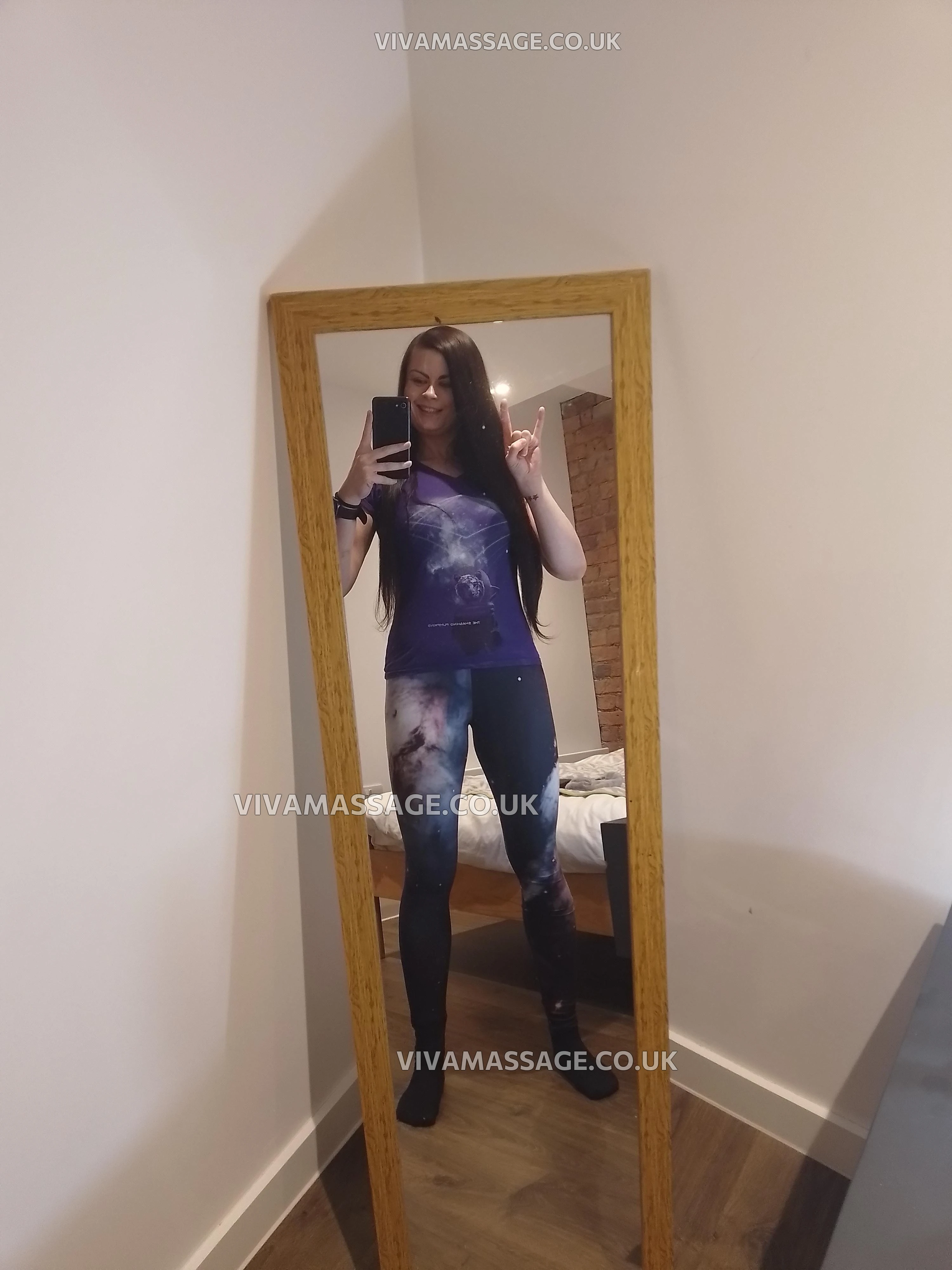 Photo 32 of Miss_Alice94