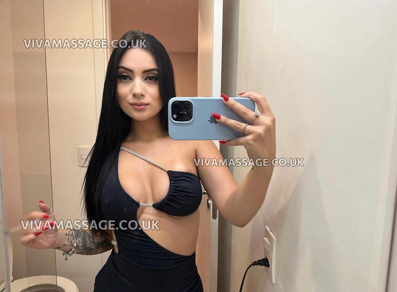 Photo 4 of Melissa Noir