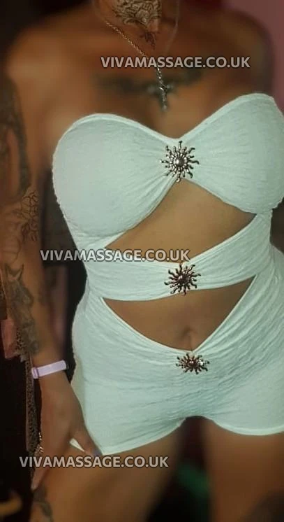 Photo 7 of Vickywhite136