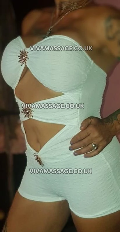 Photo 94 of Vickywhite136