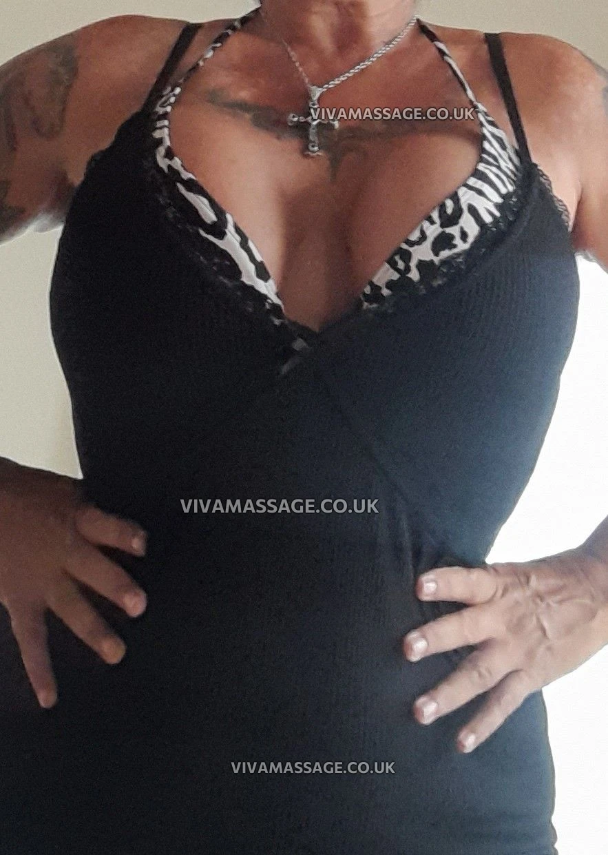 Photo 90 of Vickywhite136