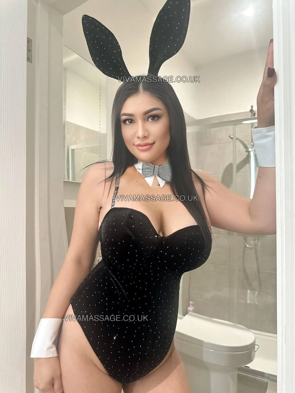 Photo 44 of Selena Sexy Thai