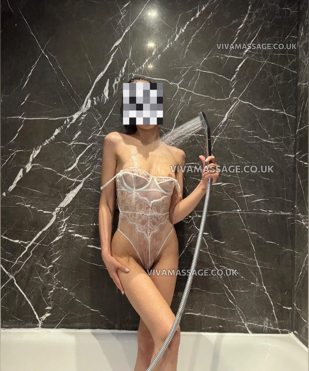 Photo 3 of Miss Roxy Belle