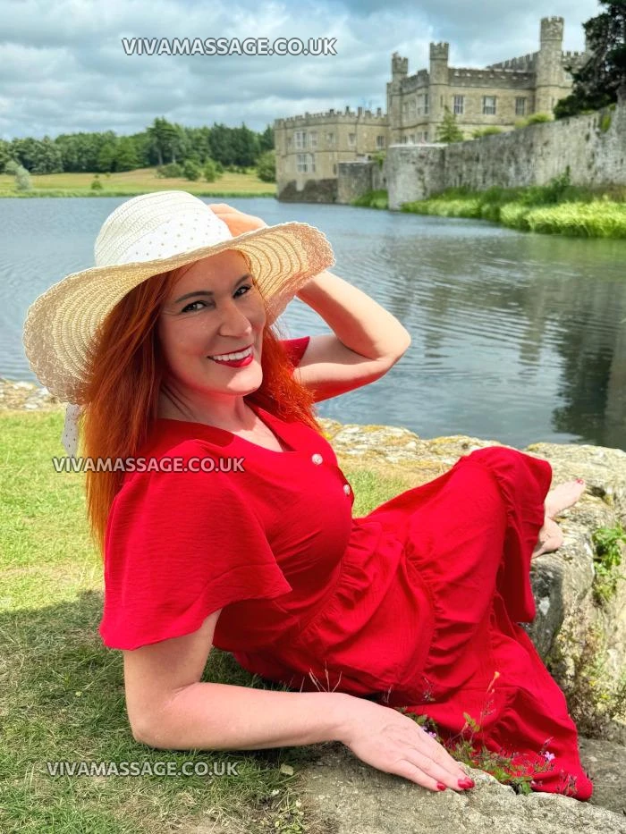 Photo 102 of RedHead_Ella