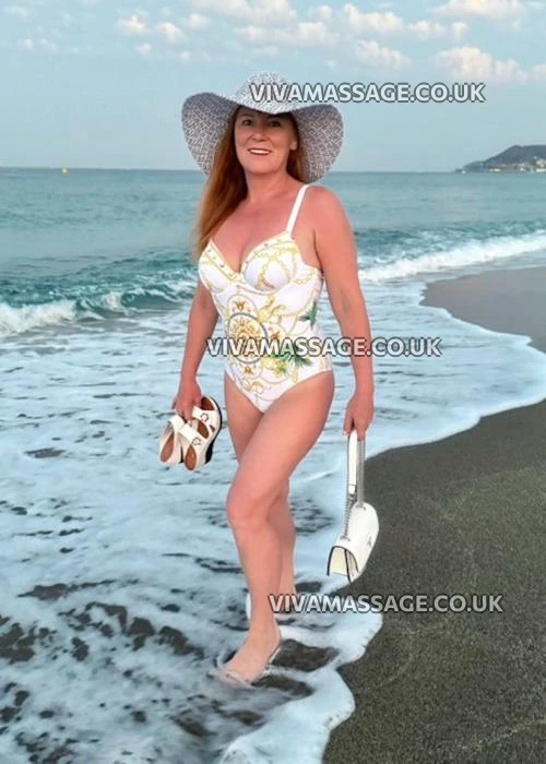 Photo 120 of RedHead_Ella