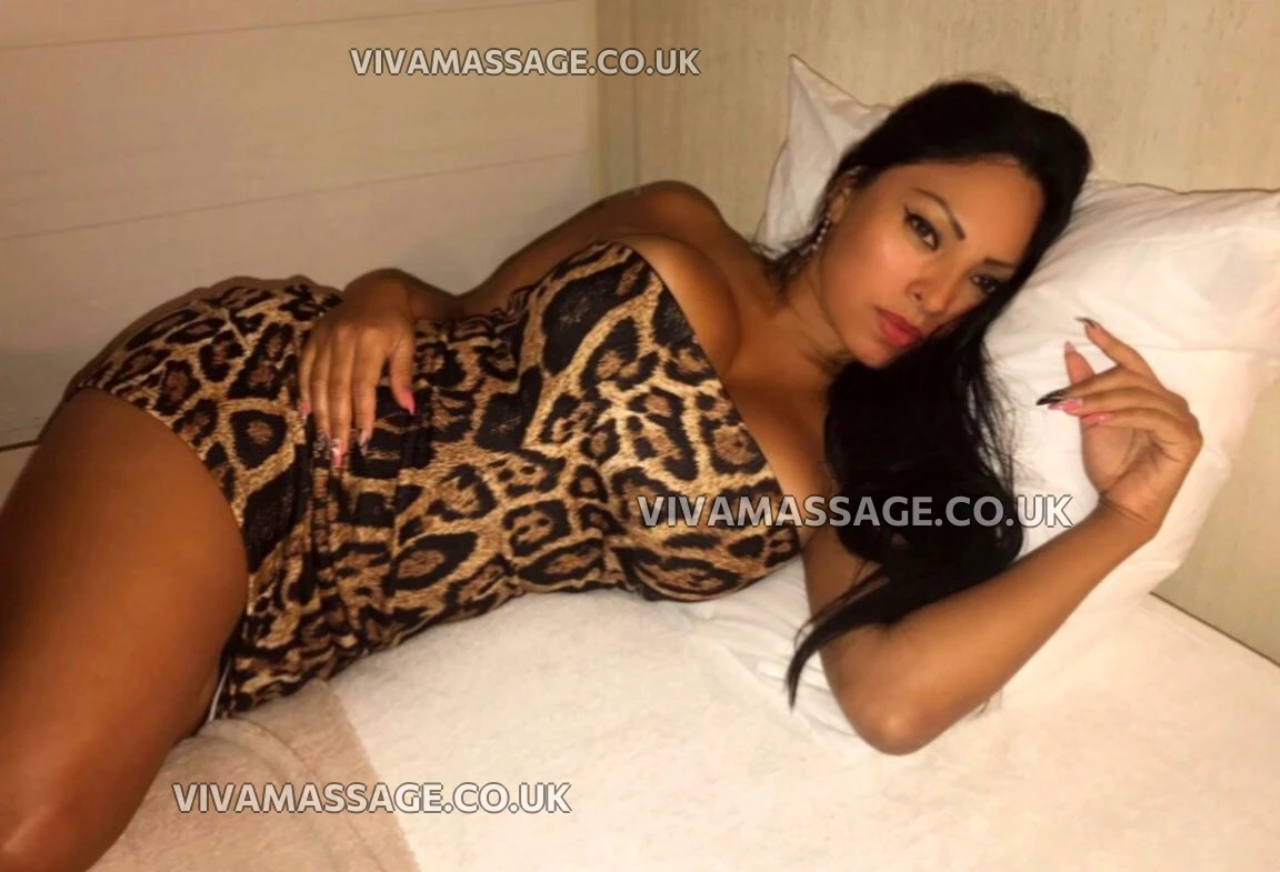 Photo 2 of Amaya-Mexicana-Busty