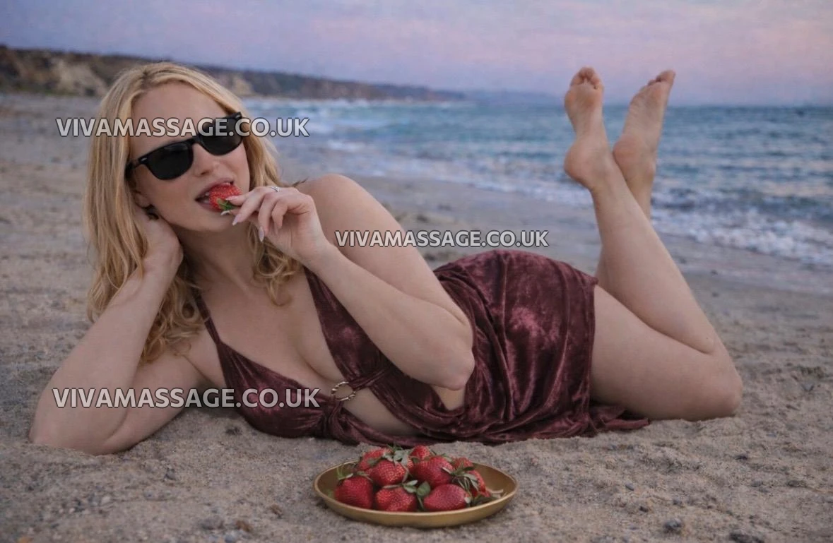 Photo 12 of Mr&MrsCandyhoney 