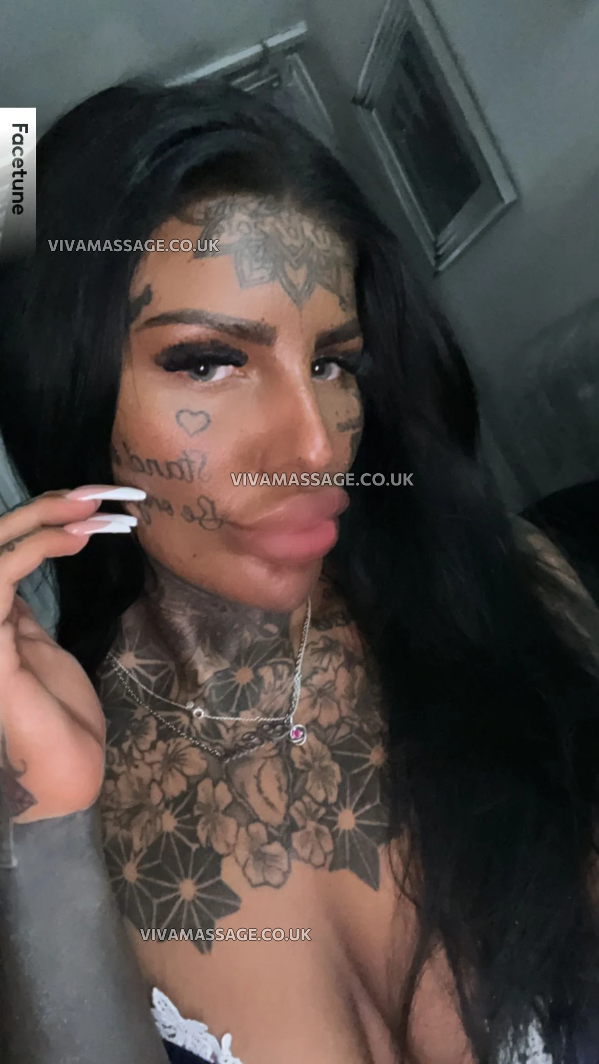 Photo 3 of ENGLISH SAPPHIRE XXX