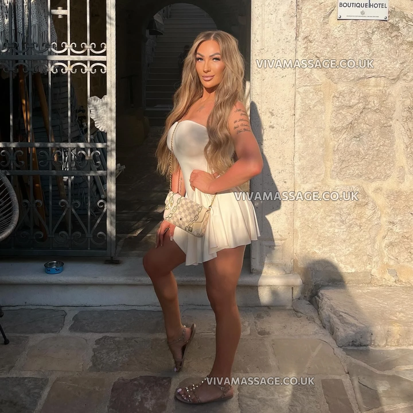 Photo 10 of English Carmela