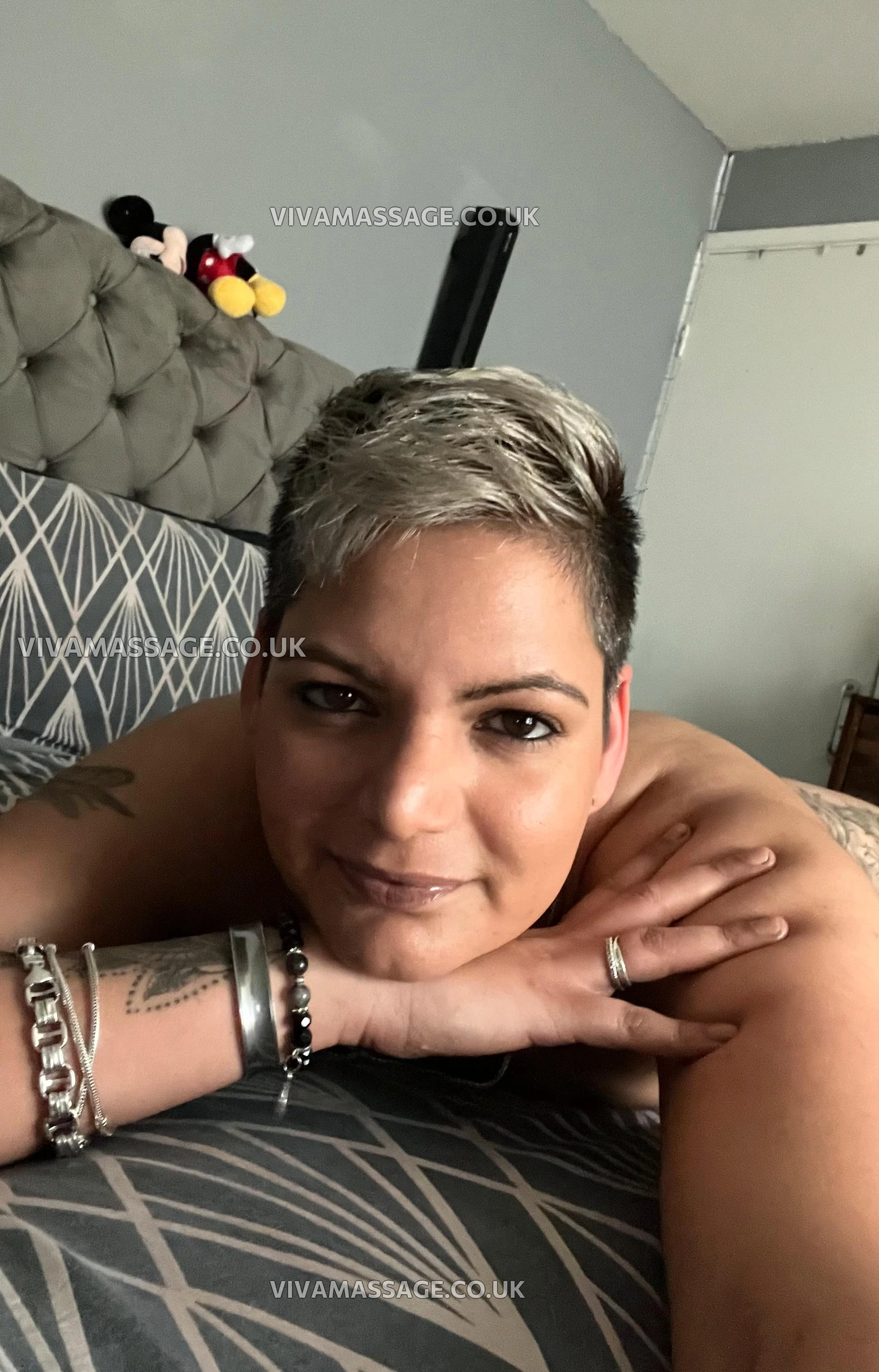 Photo 10 of NaughtyAlice92