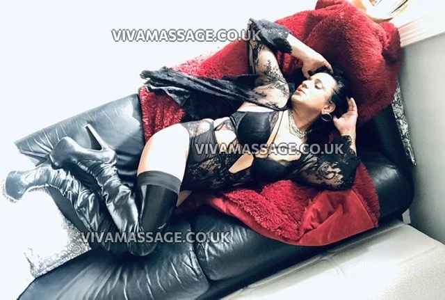 Photo 14 of BritishSexySerena