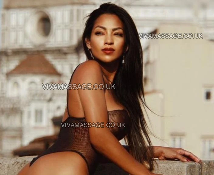 Photo 15 of LUNA PARTY GIRL 