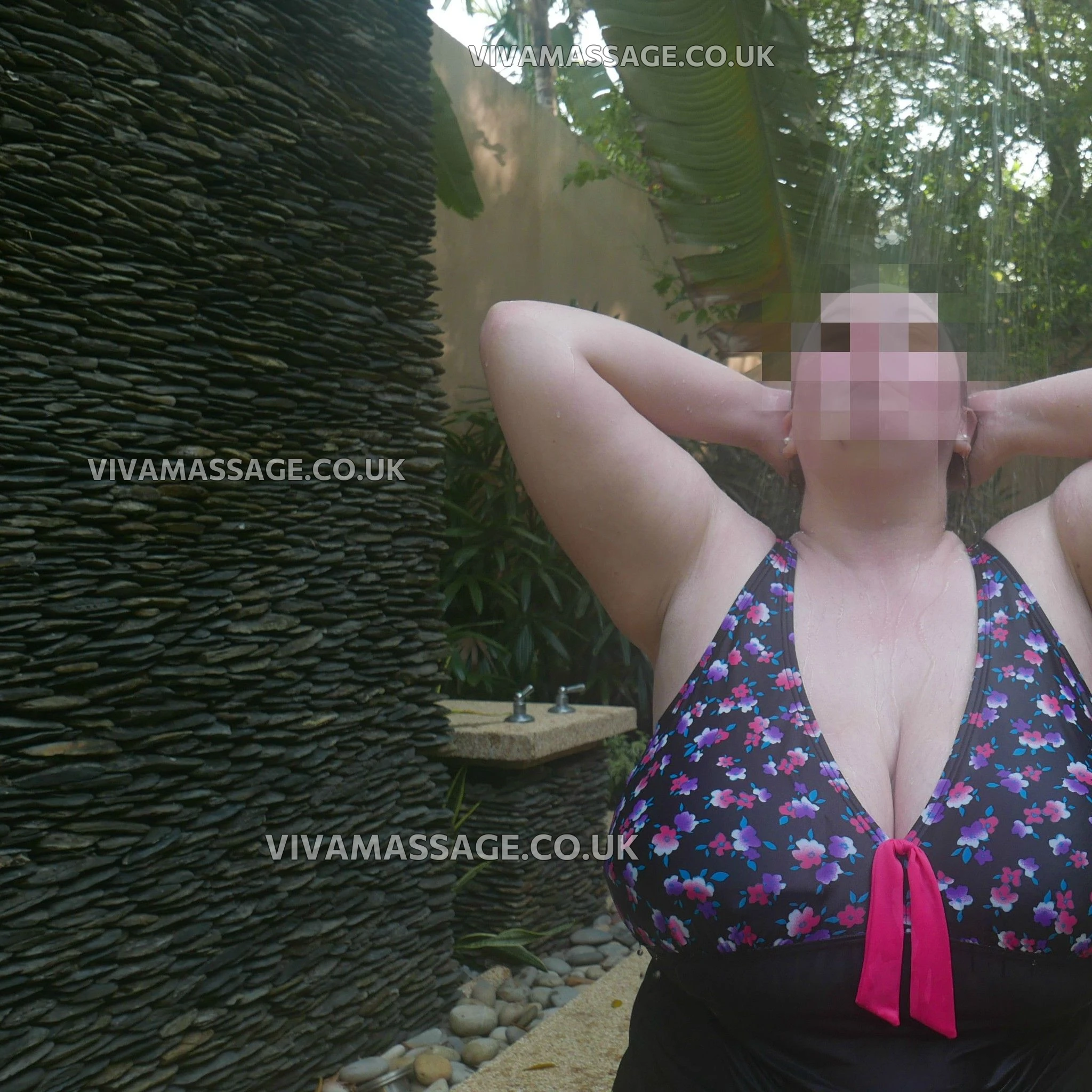 Photo 15 of Busty Caledonia