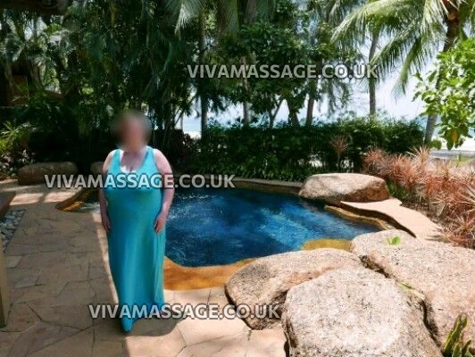 Photo 8 of Busty Caledonia