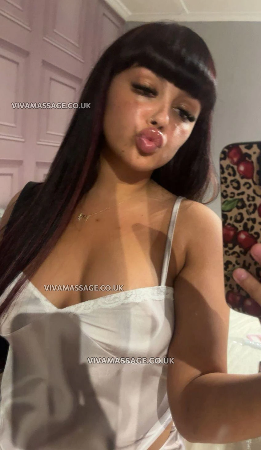 Photo 3 of EnglishOliviaRosex