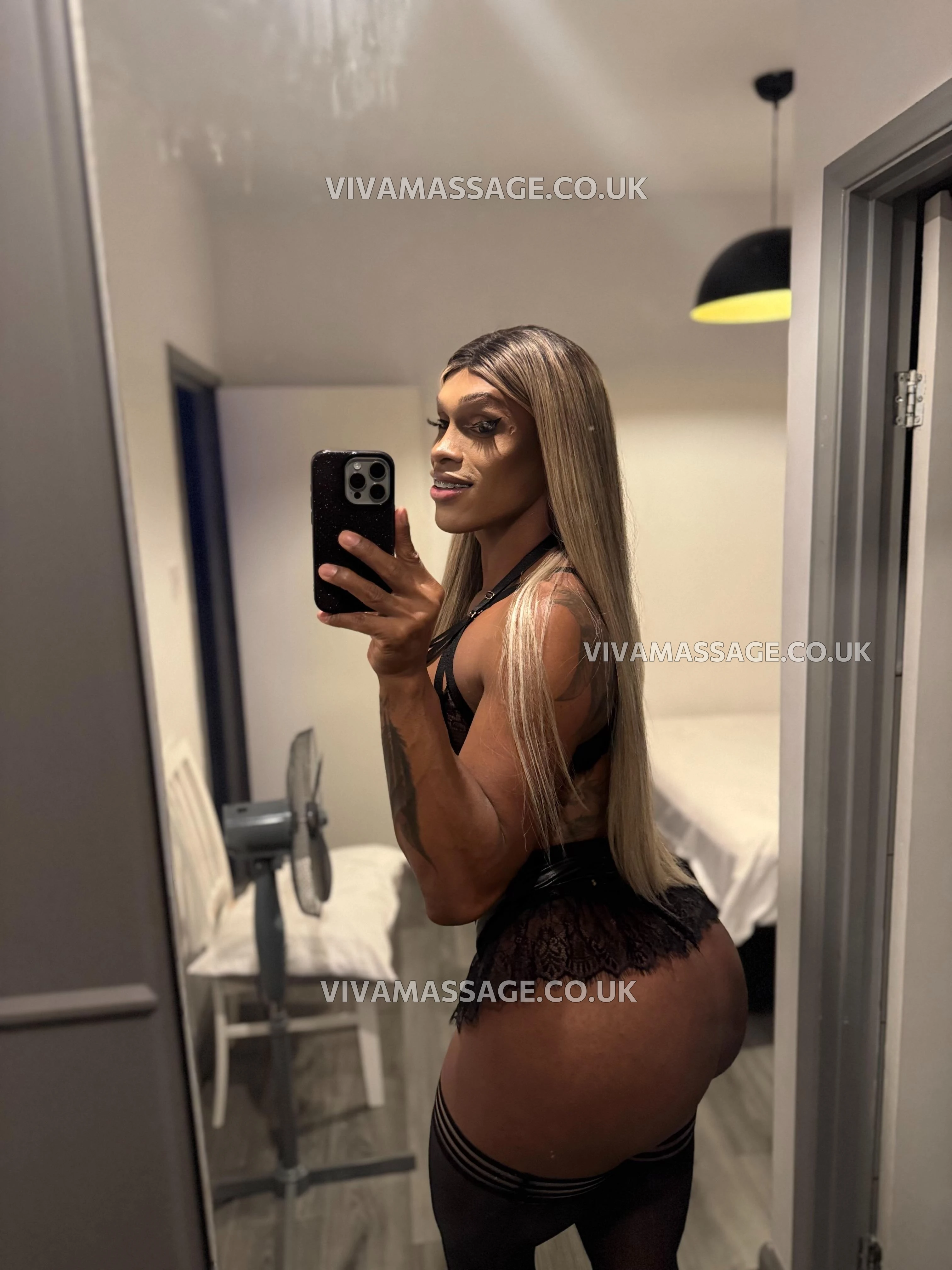 Photo 18 of Antonella Mantovanny