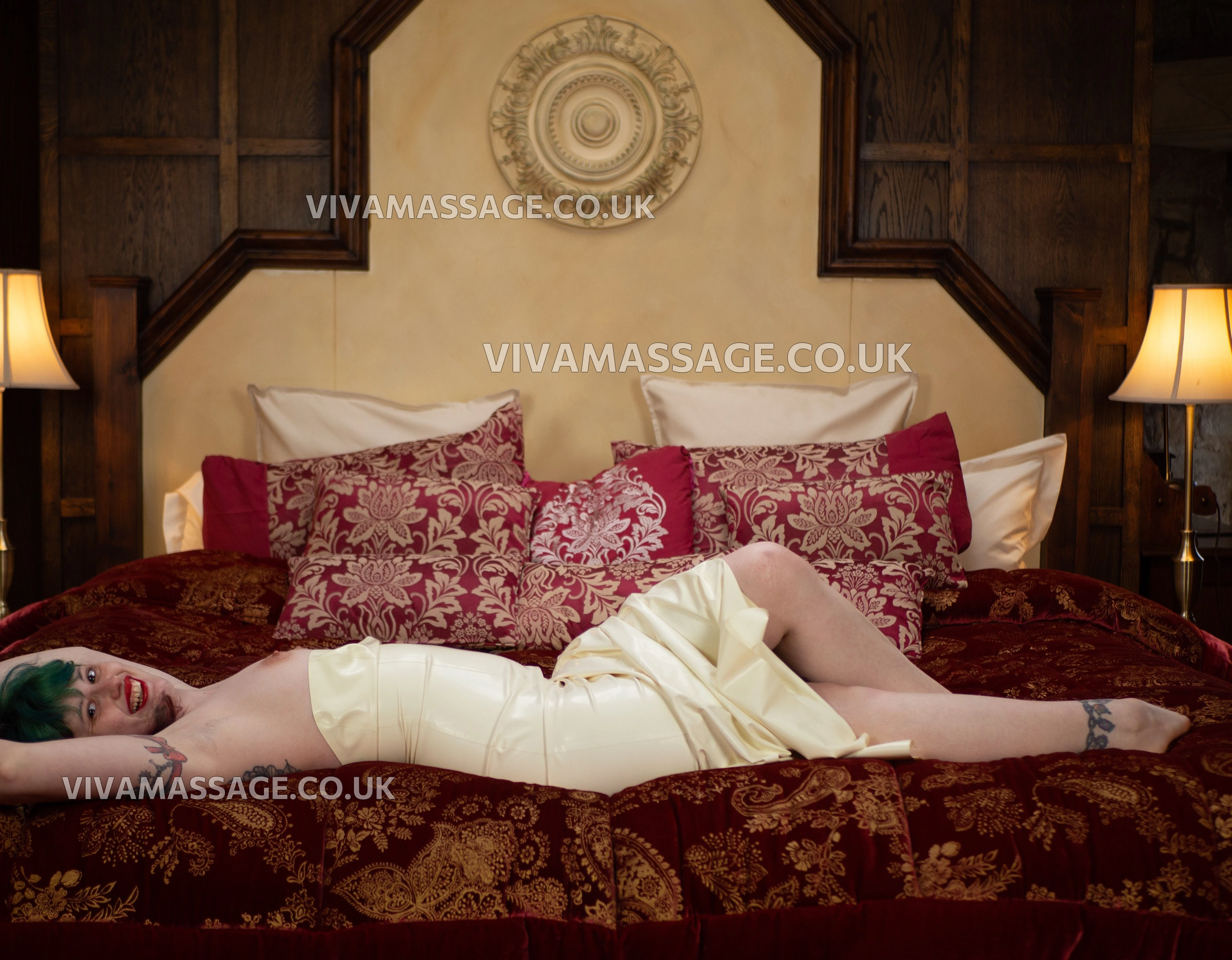 Photo 10 of Porcelain-Victoria