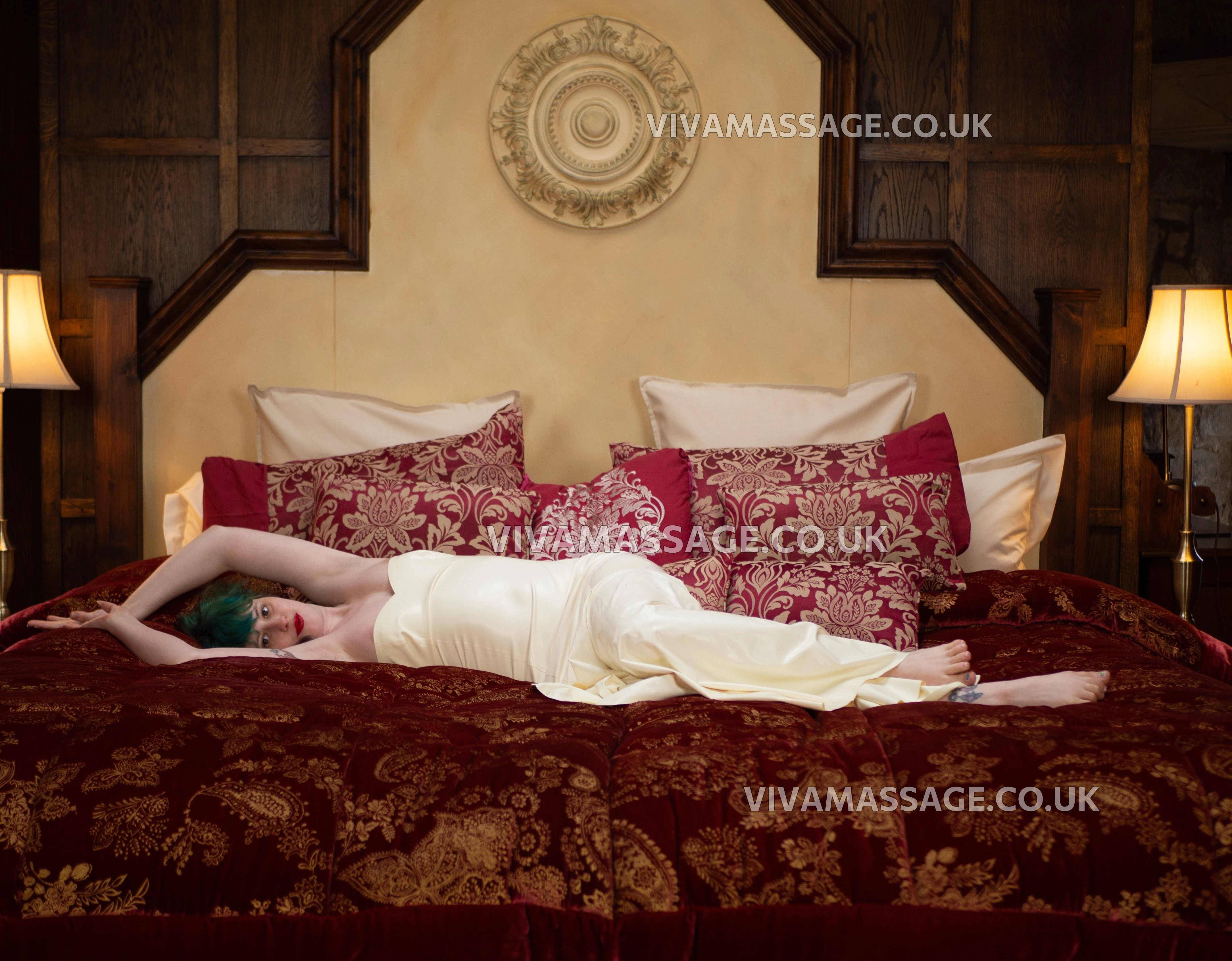 Photo 11 of Porcelain-Victoria