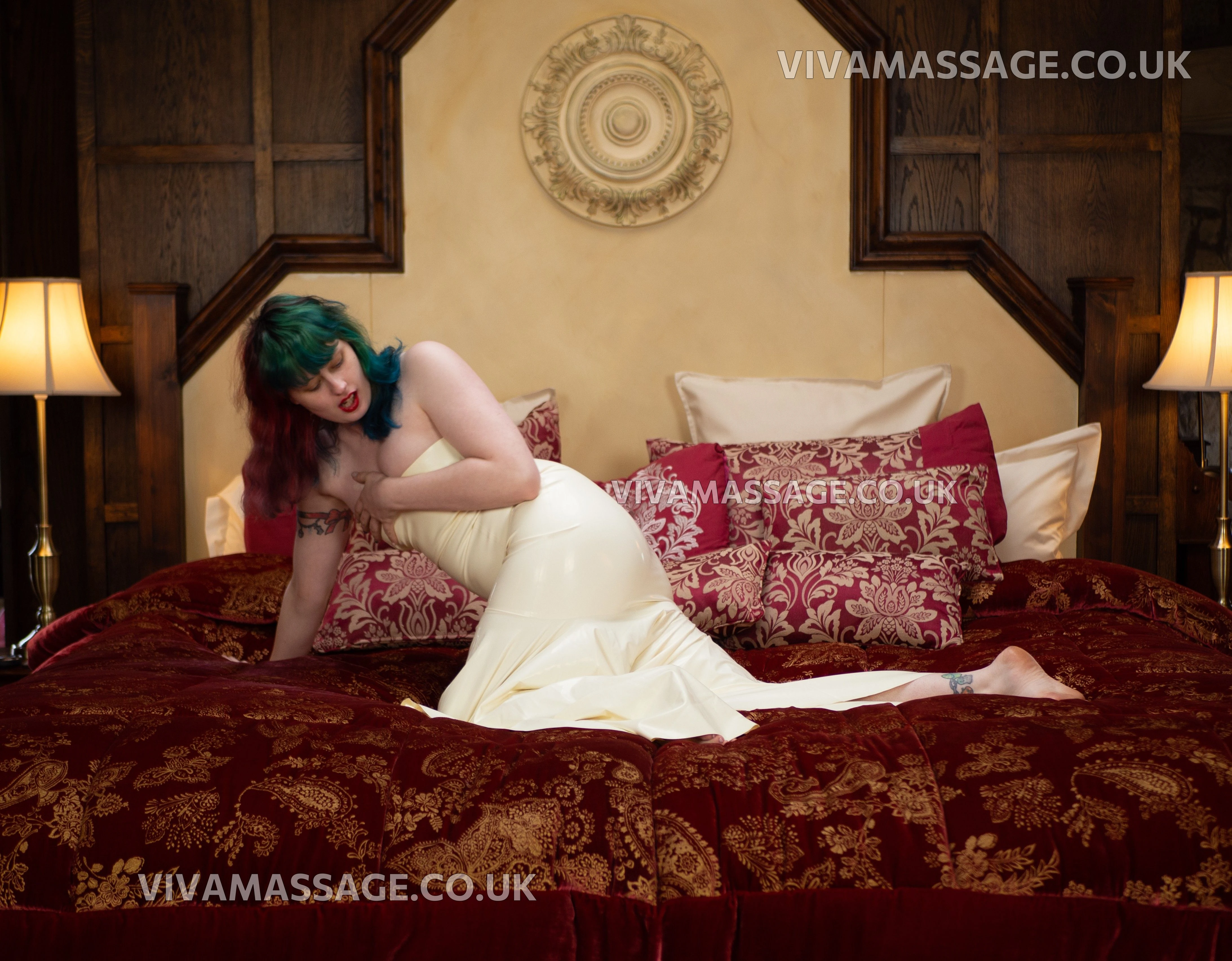 Photo 22 of Porcelain-Victoria