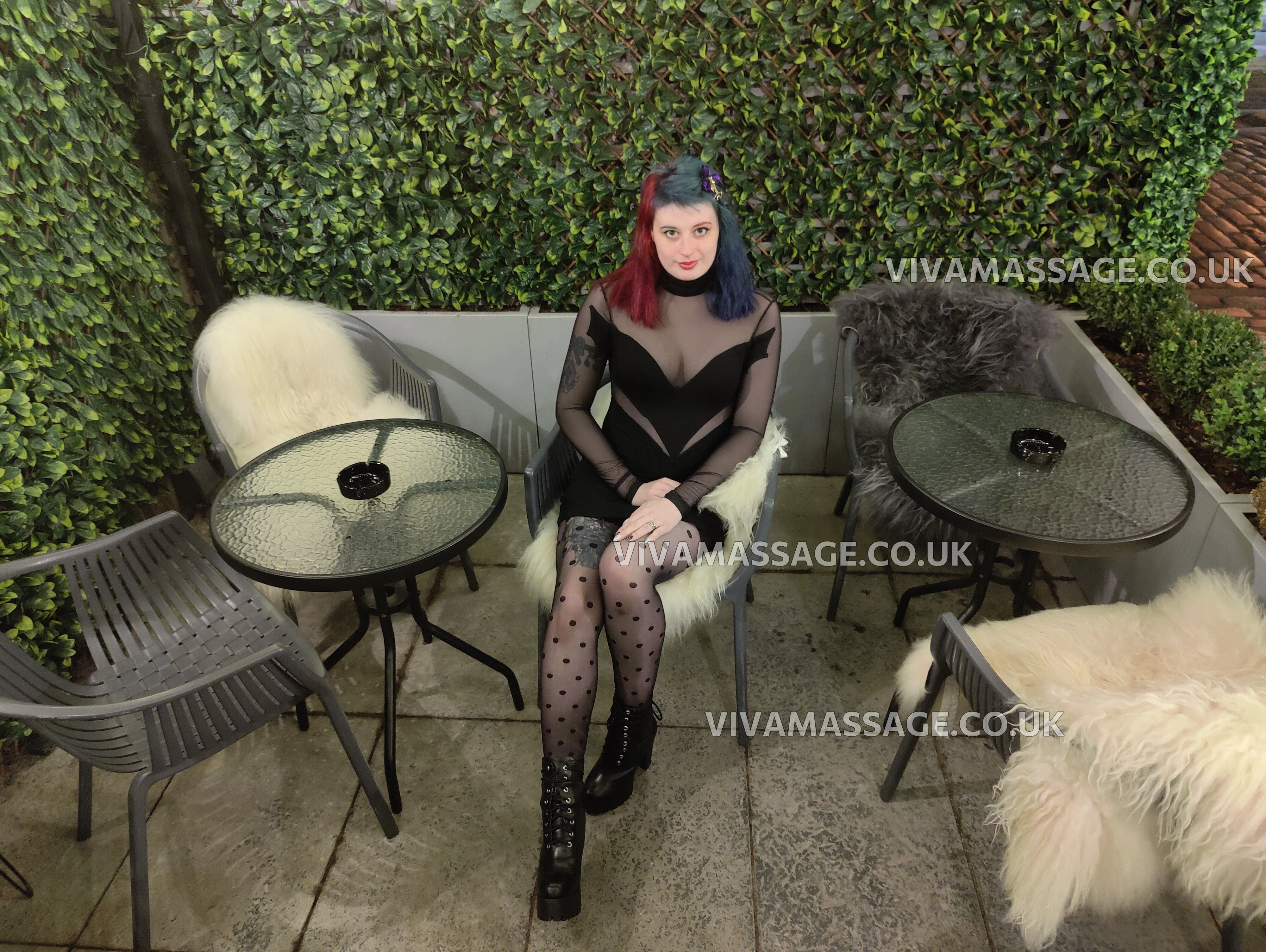 Photo 90 of Porcelain-Victoria