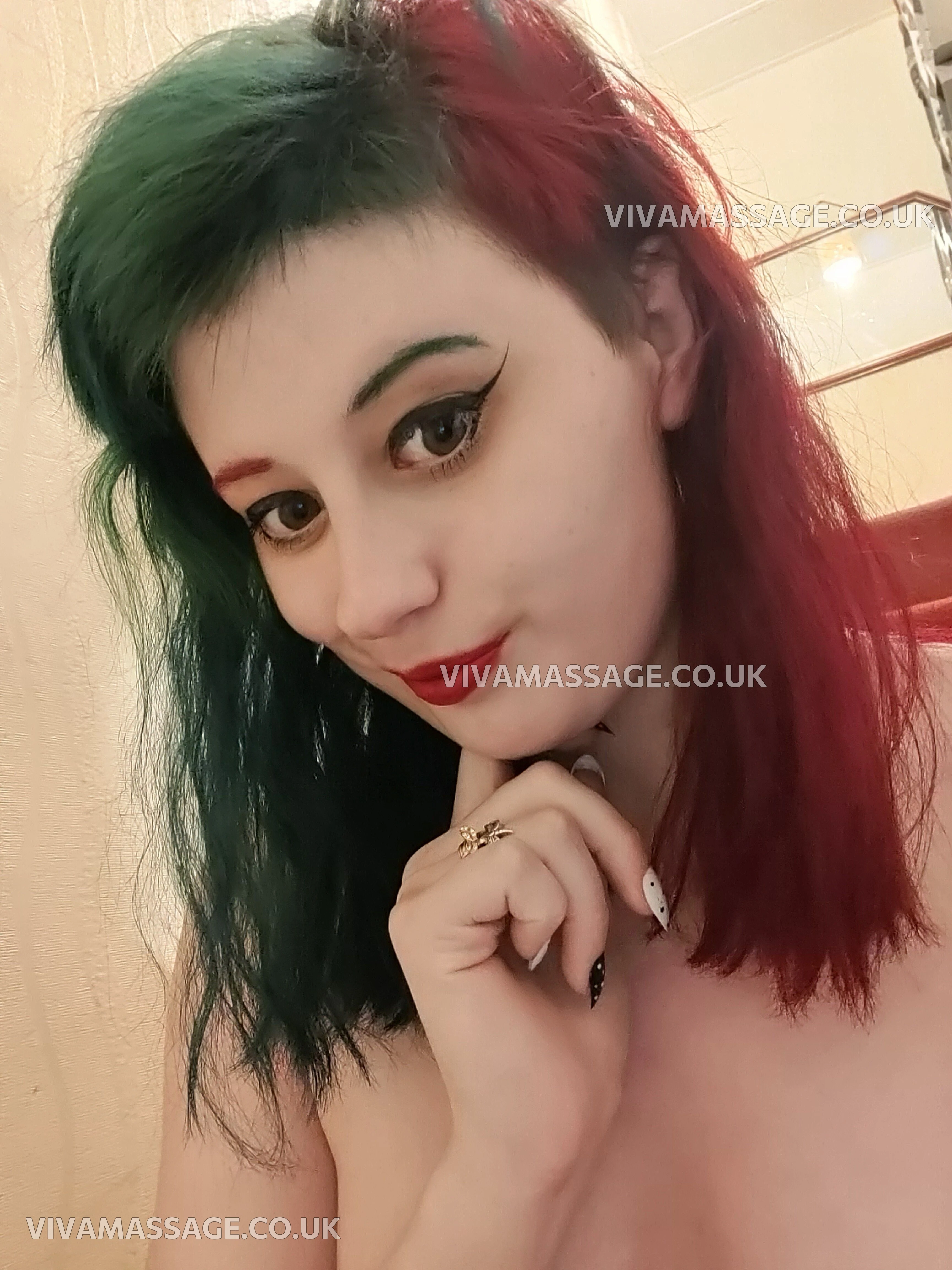 Photo 56 of Porcelain-Victoria