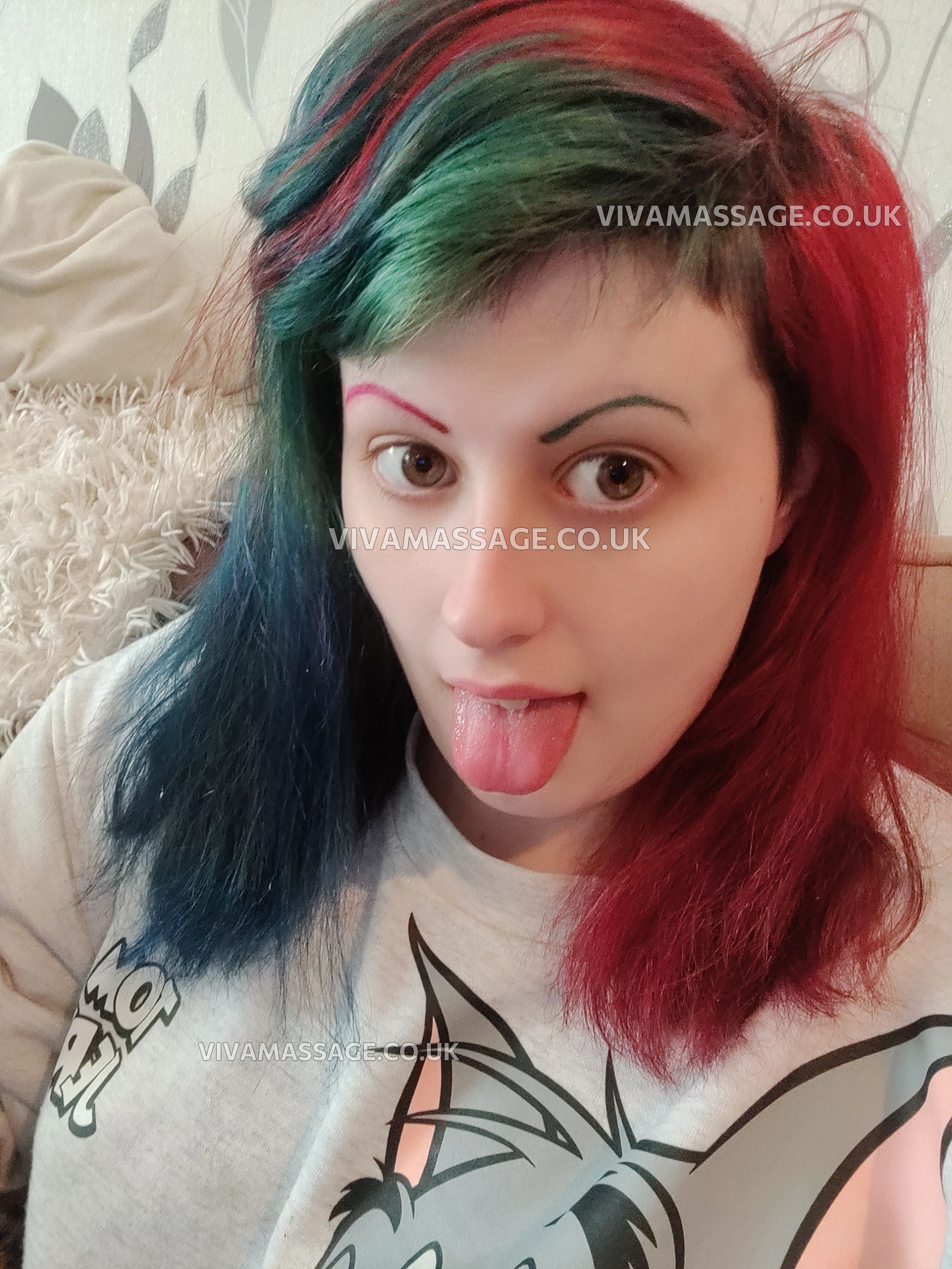 Photo 59 of Porcelain-Victoria