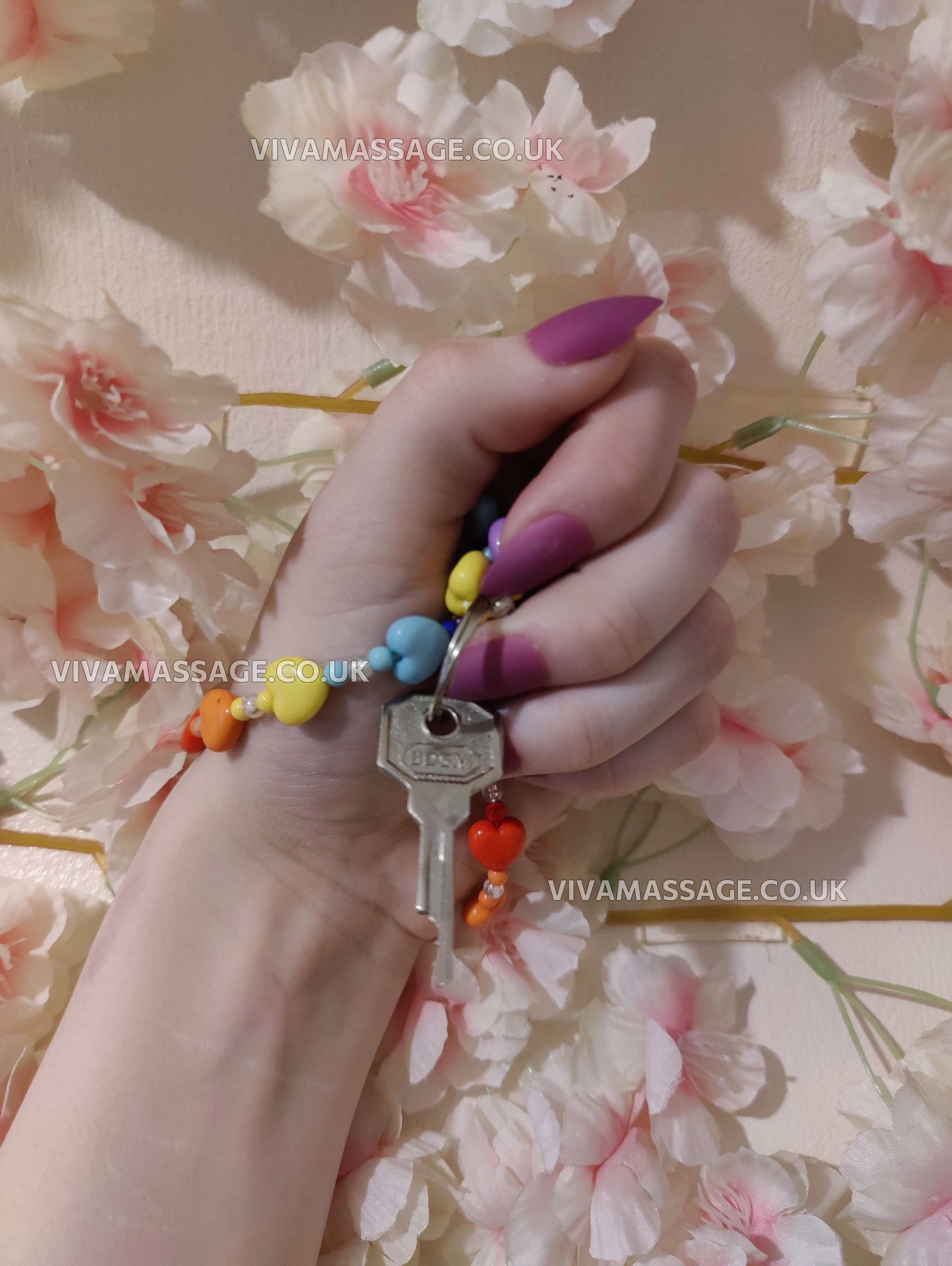 Photo 79 of Porcelain-Victoria