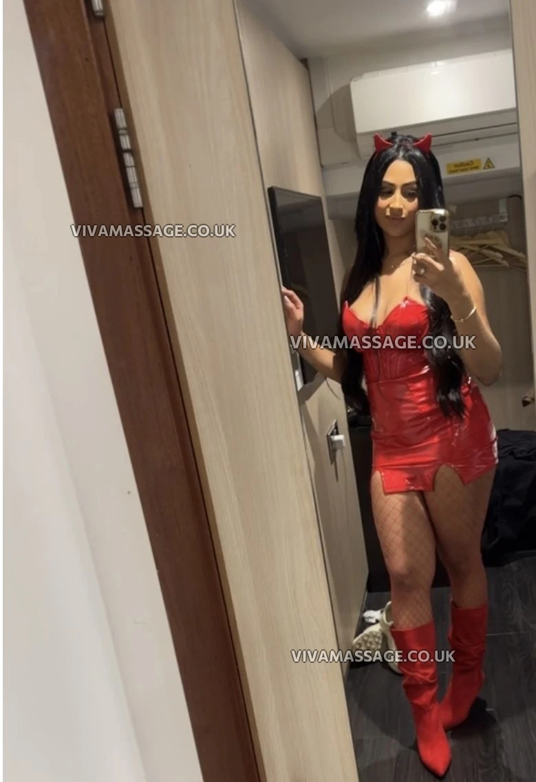 Photo 32 of Sarah_Vip