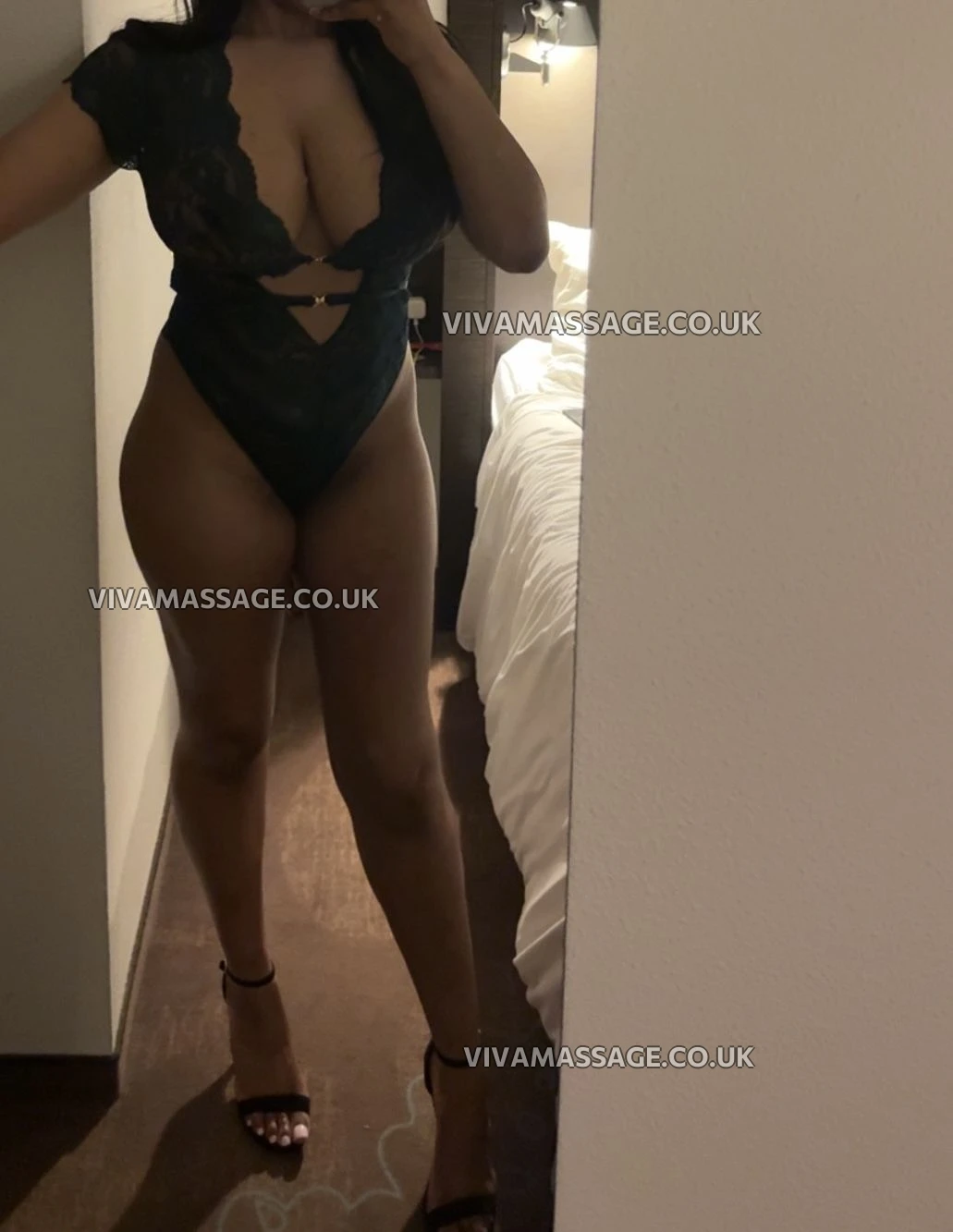 Photo 3 of EnchantingEsme x