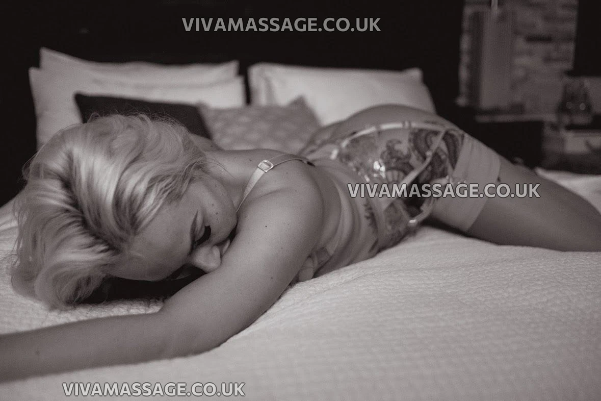 Photo 11 of Sexy_English_Marnie