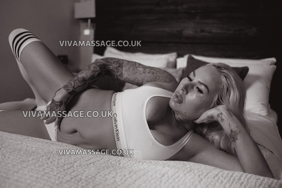 Photo 24 of Sexy_English_Marnie