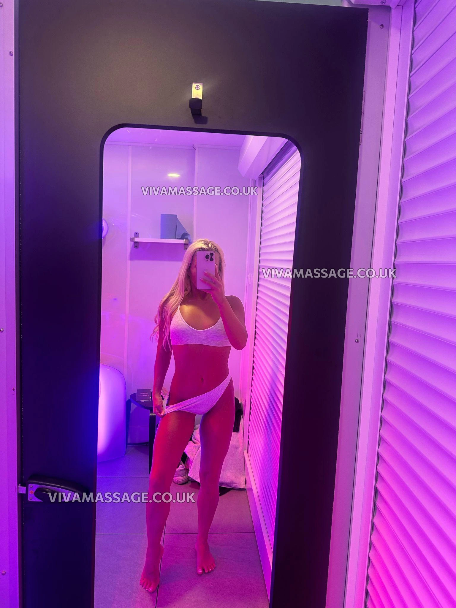 Photo 10 of Chloe_English