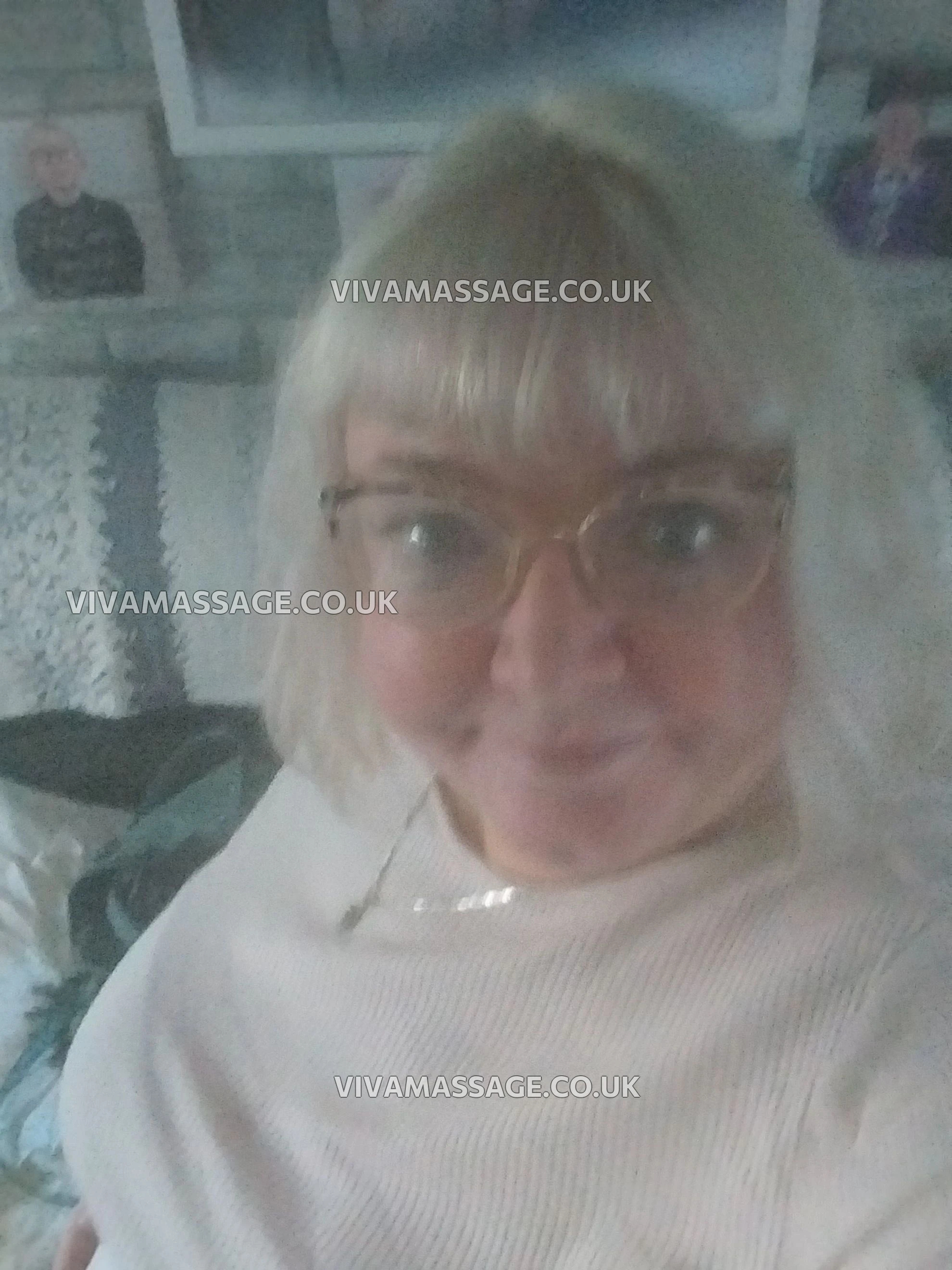 Photo 2 of saucynaughtyalice45