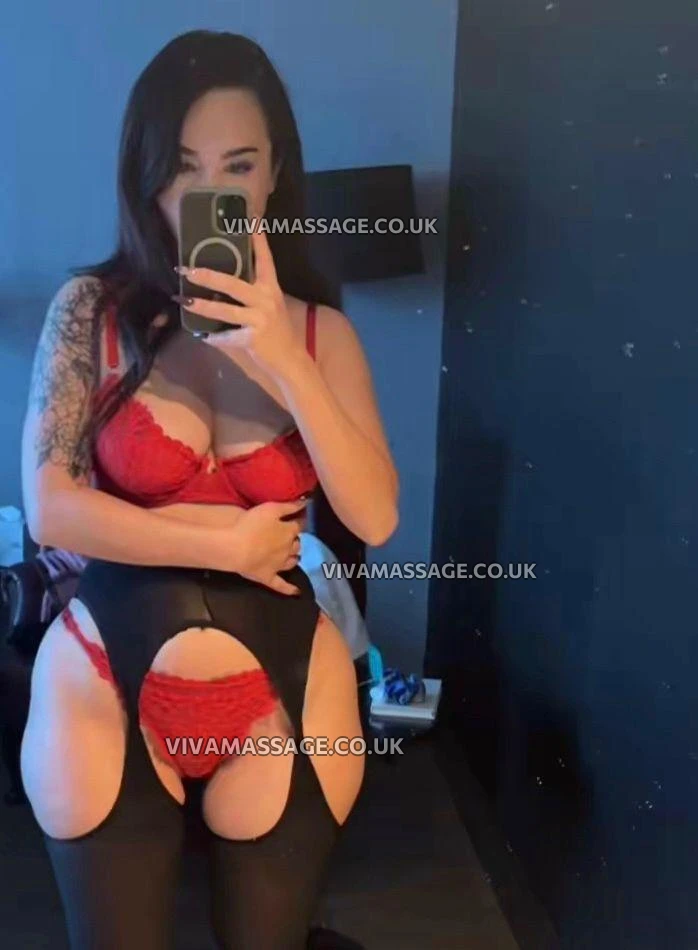 Photo 1 of TurkishQueenHannahX